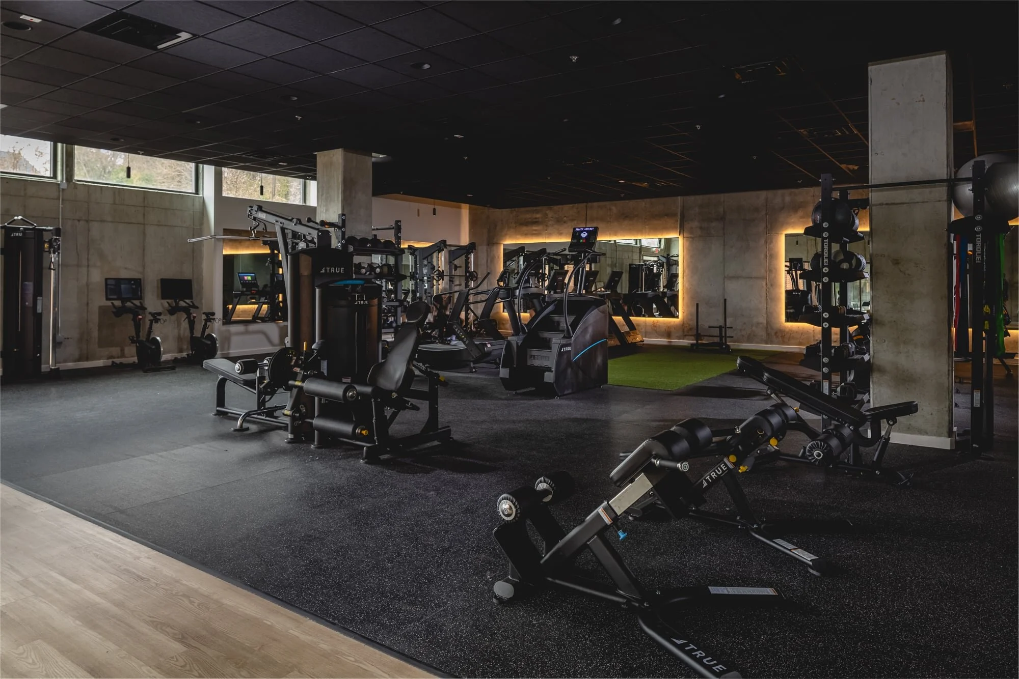 2025-12_Studio.BNA_1785 Club_social-26.jpg