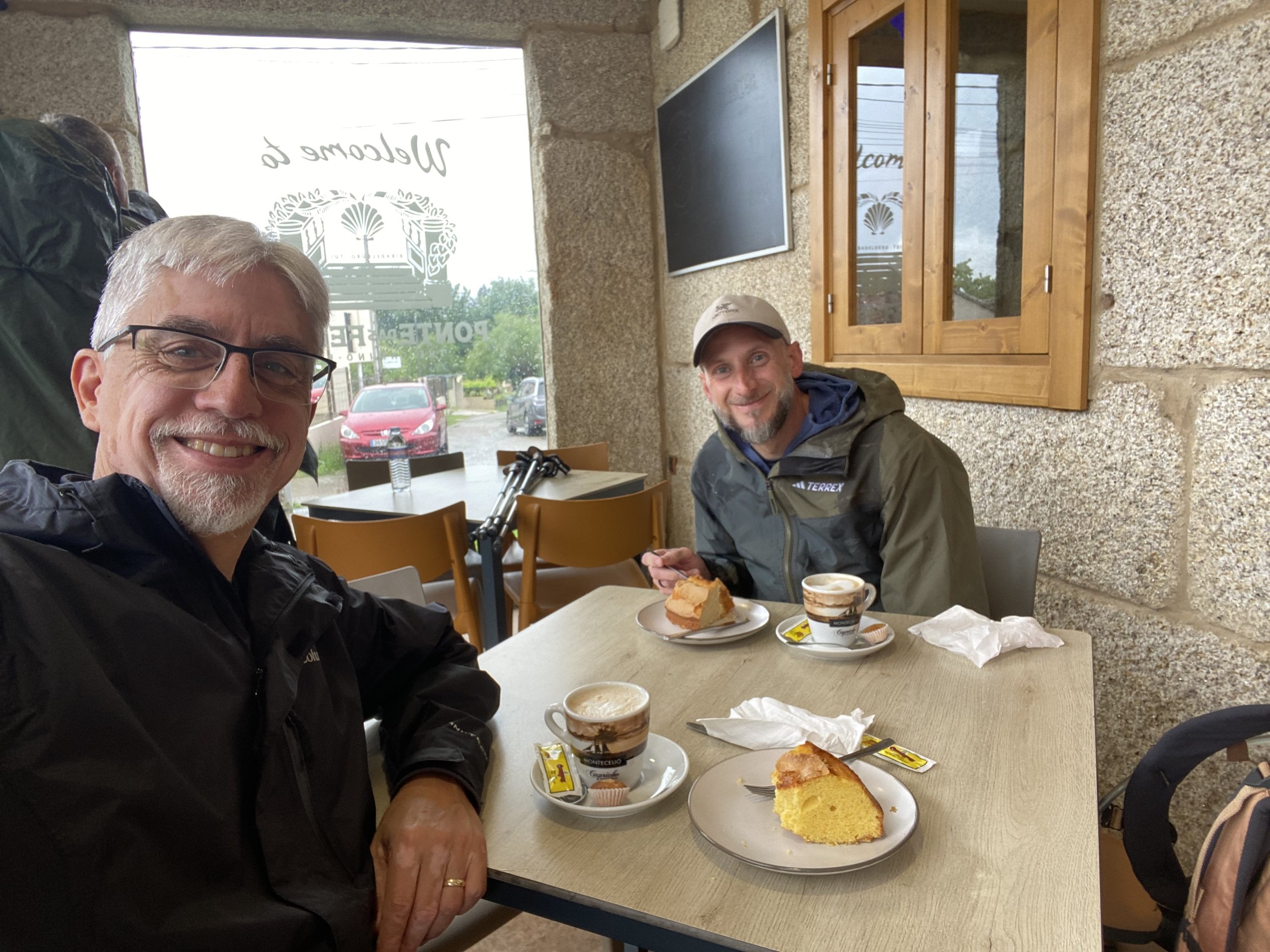 Some well-earned coffee and bizcocho!