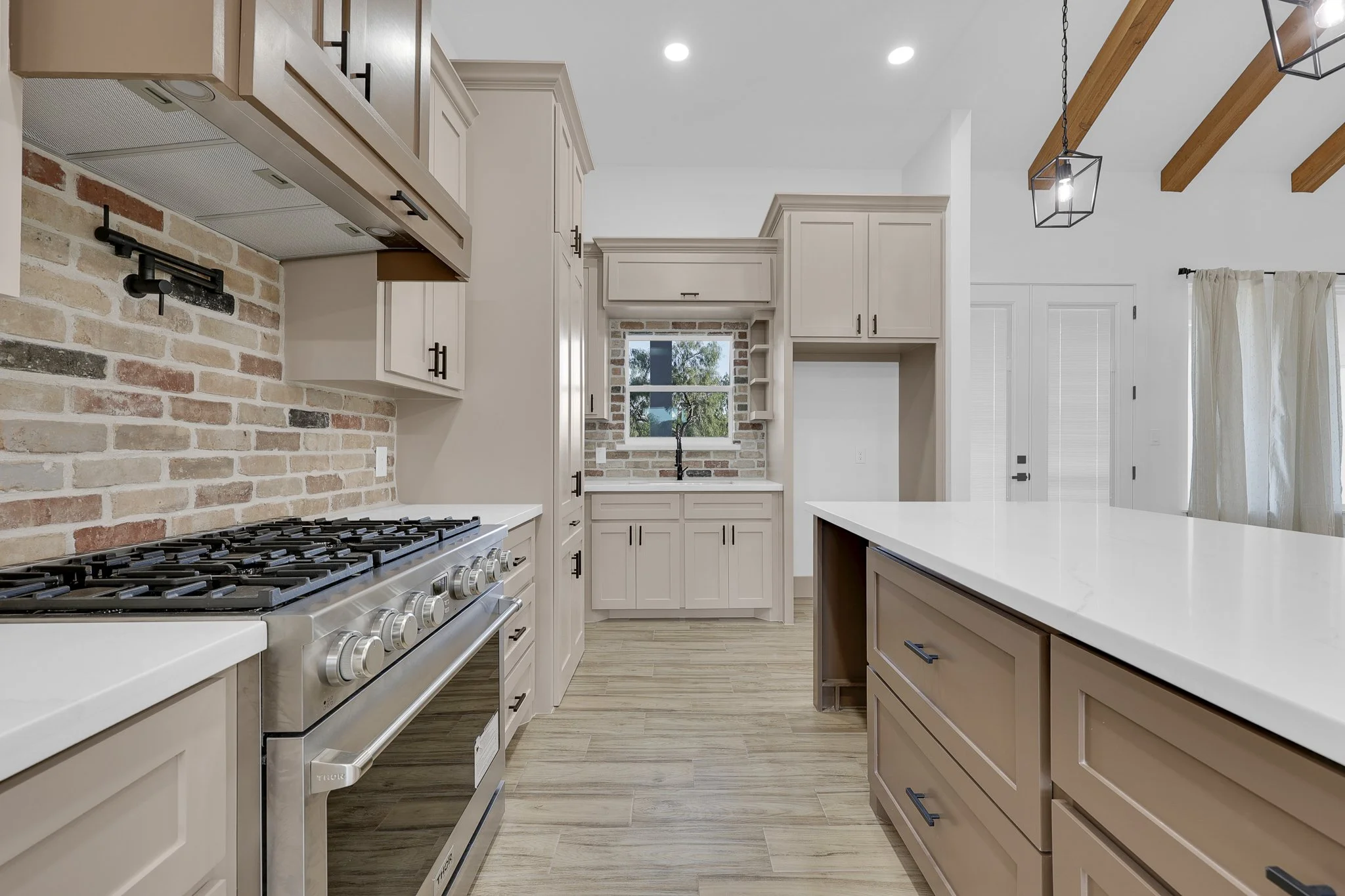 7010 Tex Mex Rd-04.jpg