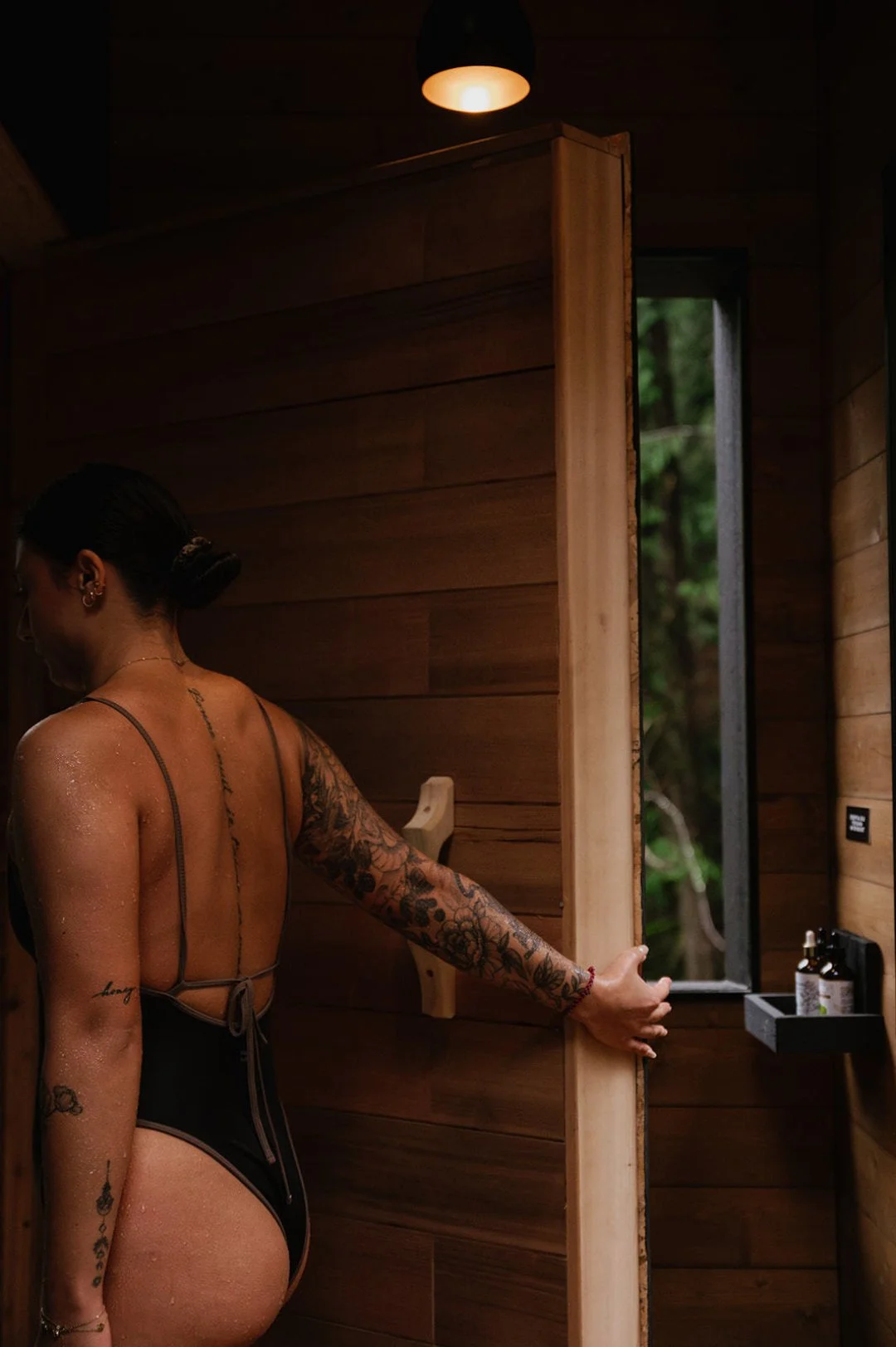 At Mist, each season shapes your experience, and autumn is no different. The warmth of the wood-fired sauna feels richer, the plunge more invigorating, and the firelit rest area more grounding. It&rsquo;s a time to lean into contrast, to let the elem