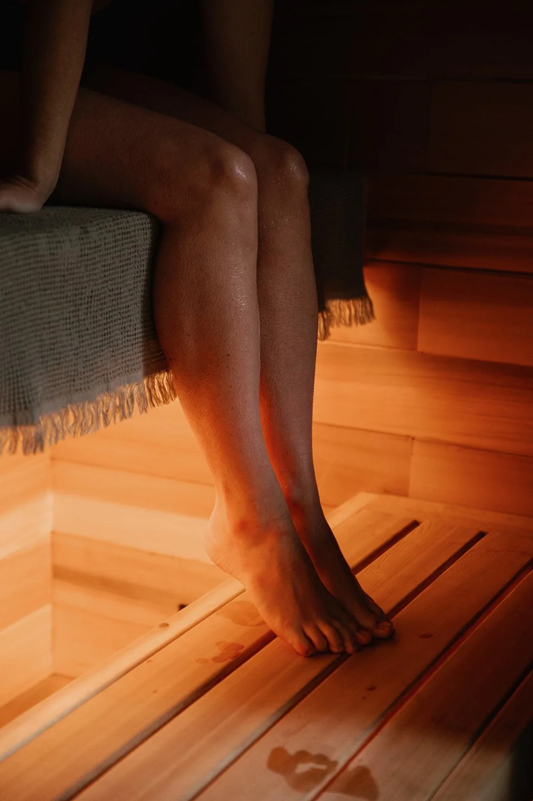 Inside Mist&rsquo;s private, wood-fired sauna, heat moves slowly, radiating from the stones, softening the body, and inviting the mind into stillness. With a floor-to-ceiling view of the forest, the warmth becomes more than temperature; it becomes pr