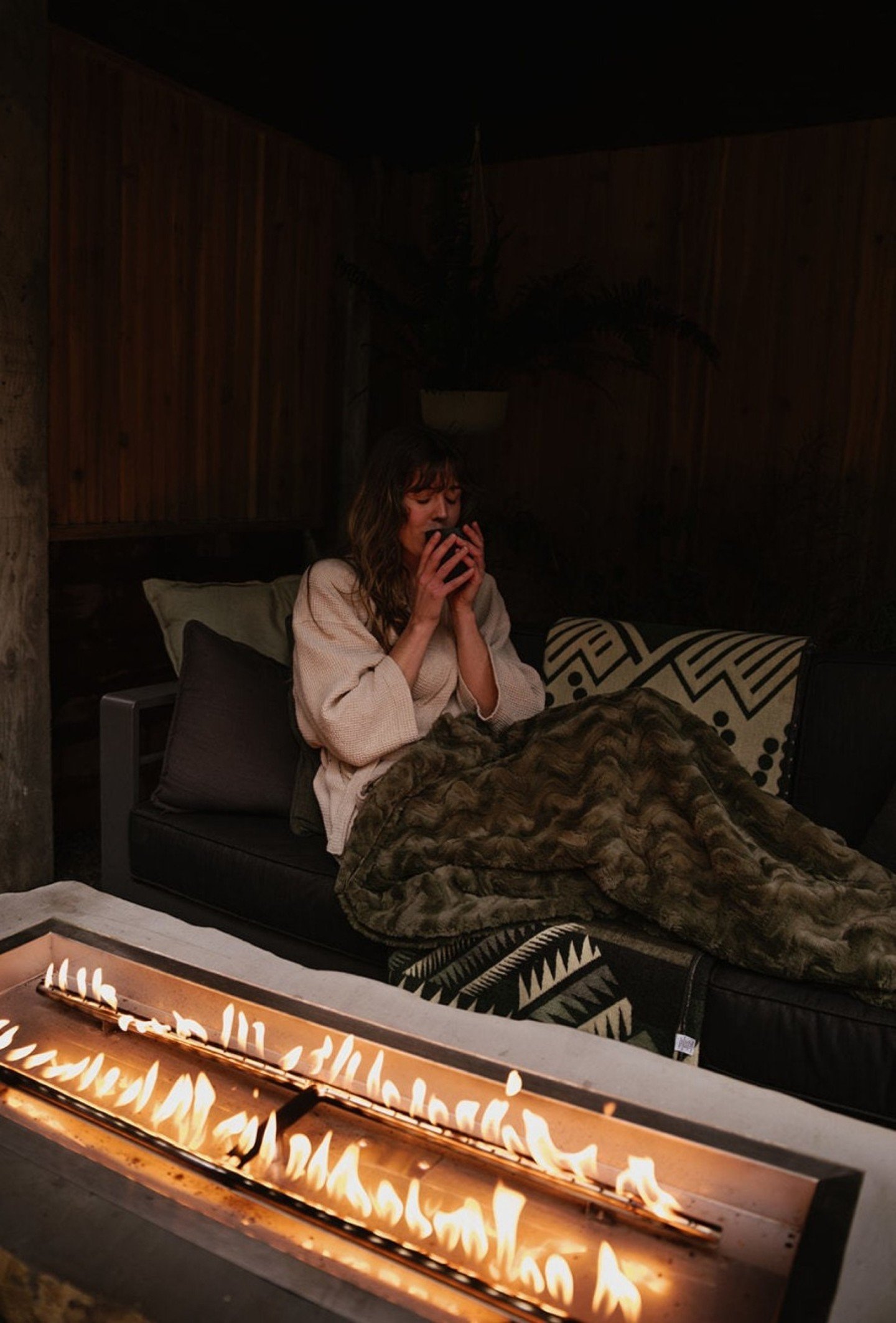 The most important part of the cycle isn&rsquo;t always the sauna or the cold. It&rsquo;s often the rest in between. 🌲

After heat and cold exposure, the body needs time to regulate. Sitting by the fire, sipping tea, and allowing the body to return 