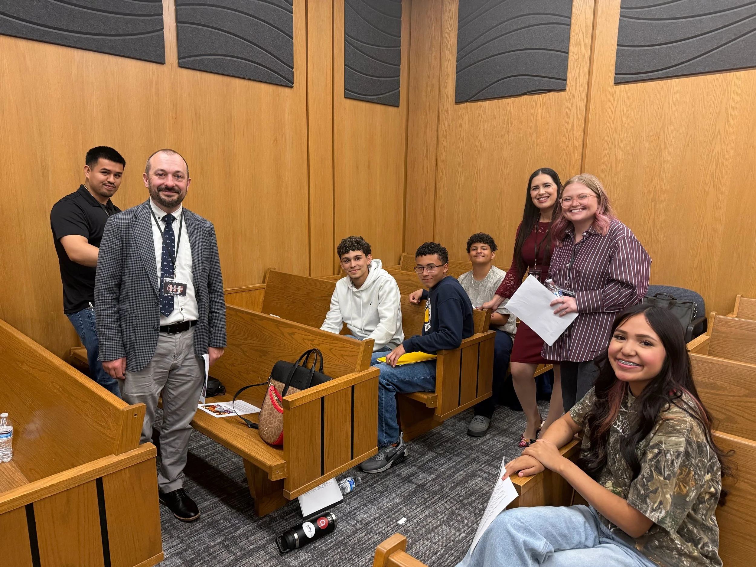Last week, TeamChild staff attorneys were proud to support the Color of Justice mock trial event in Yakima, where eighth grade students from across the Yakima Valley received hands-on exposure to the justice system and careers in criminal justice. Ev