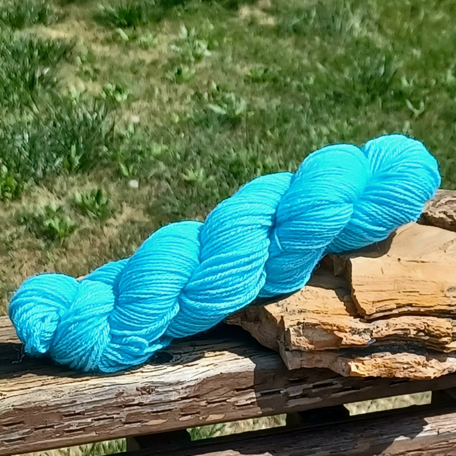 Turquoise dk.jpg