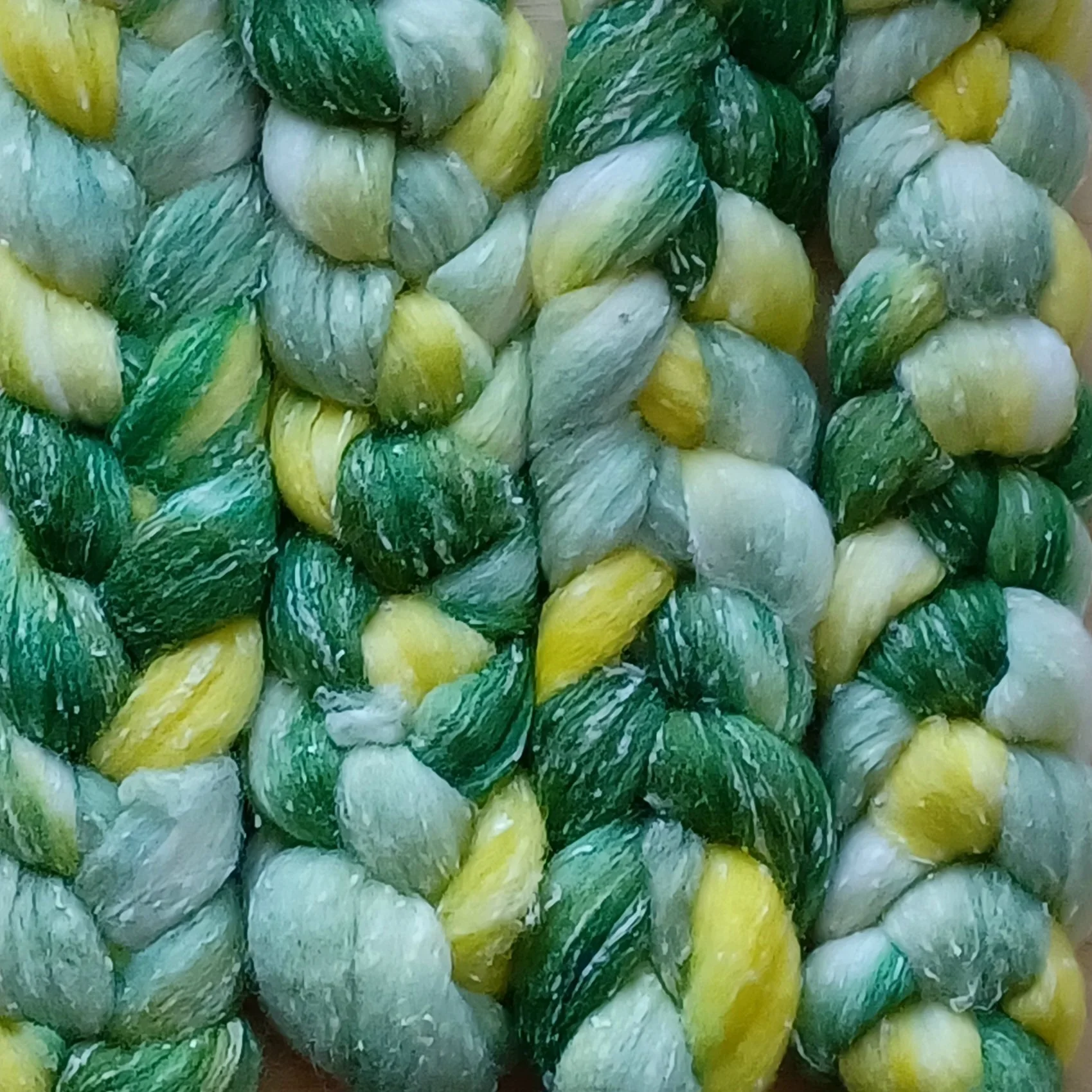 Tweed tiana.jpg