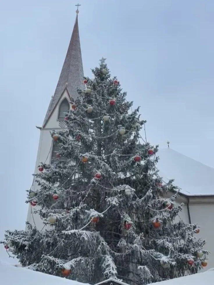 There was no better way to have said goodbye to 2025 than spending time with my very precious sister and niece ❤️ Christmas time in the 🇦🇹 Alps 🎄