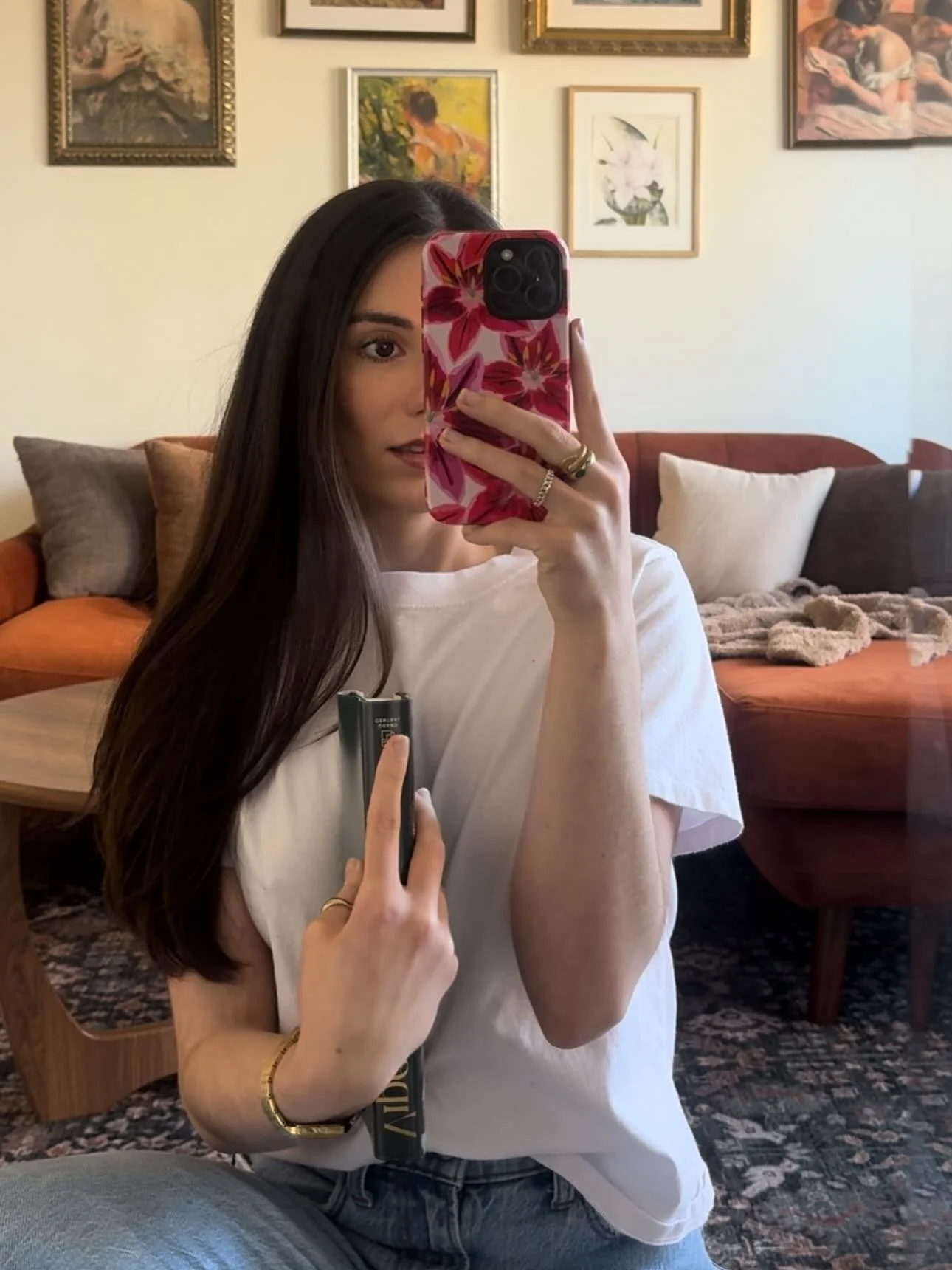 No peeking! 

🔜🔜🔜🐍🌷

#author #authorsoninstagram #debutauthor #romantasy #books #bookstagram