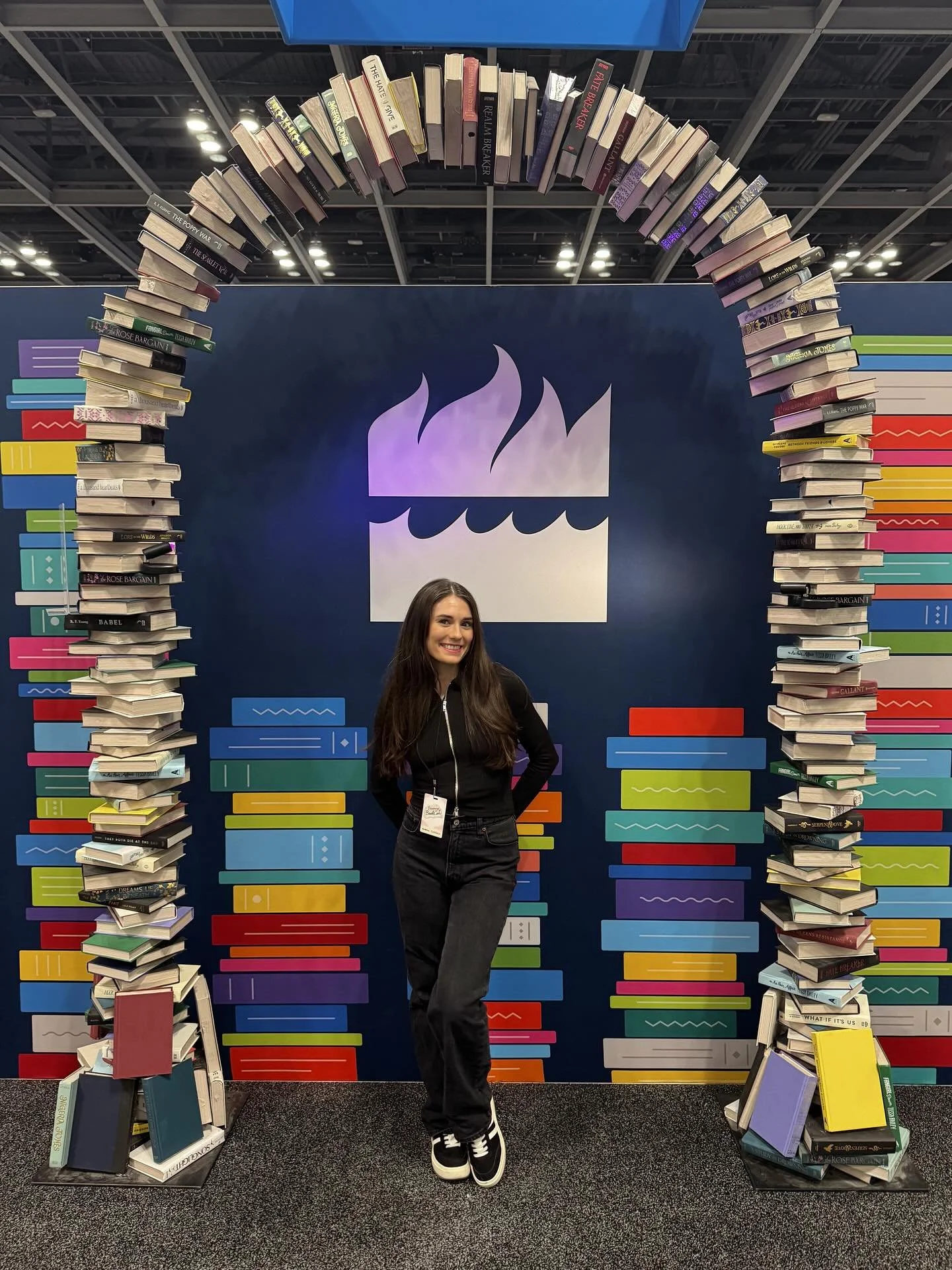 Until next time! @bookcon 📚

🏷️
#author #bookcon #debutauthor #romantasy #authorsofinstagram #fantasybooks #bookstagram