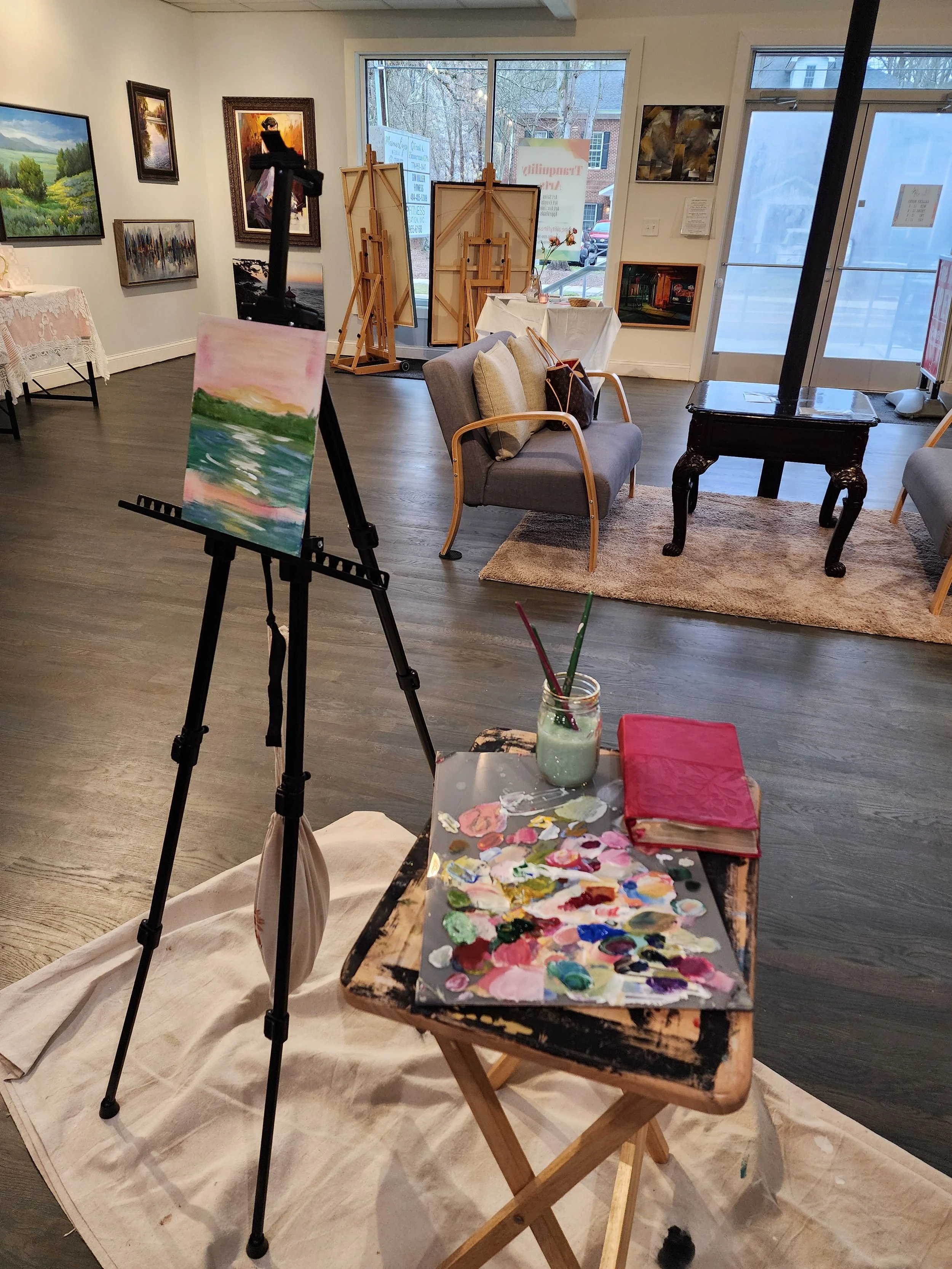 blooms-by-jesus-jennifer-easel-after-teaching.jpg