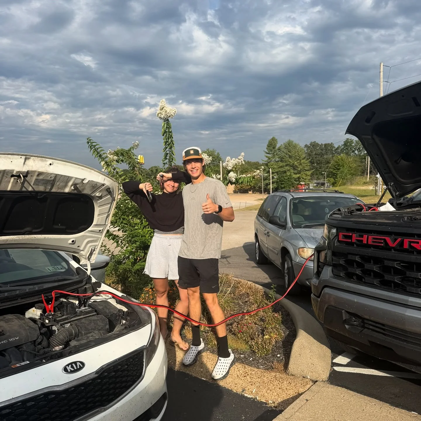 23 hrs of driving &mdash; one dead battery &amp; a flat tire&mdash; made it to TX 🤠