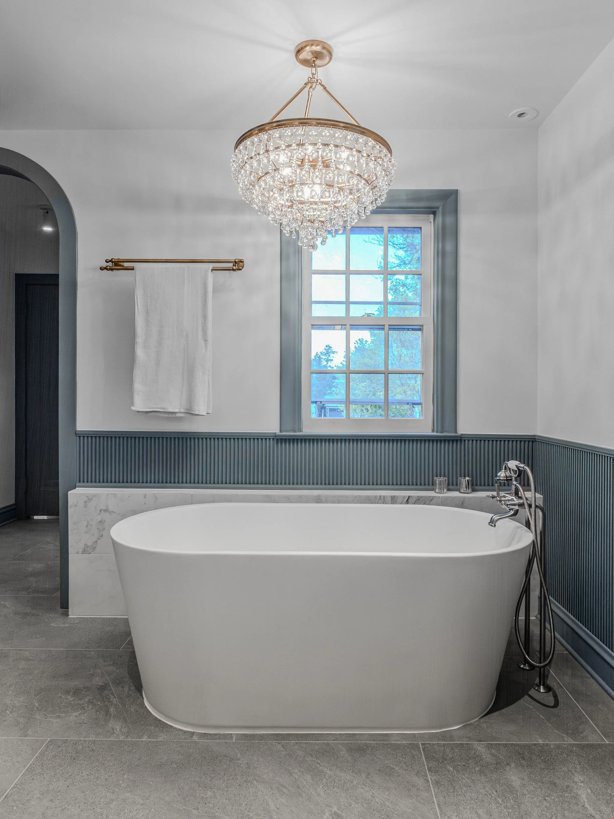 DANETPhotography_BrandeisInteriors_MasterBathroom_07.jpg