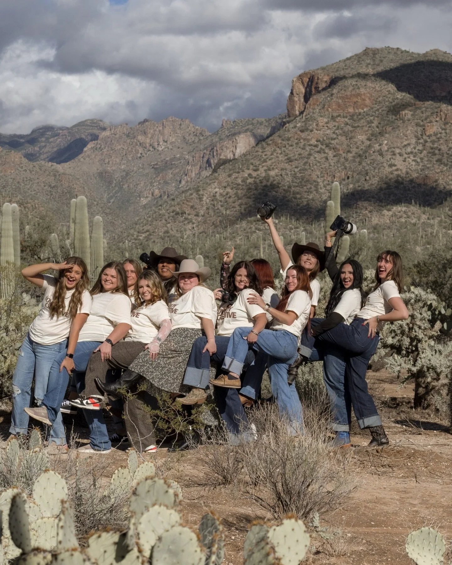 Four days of creativity, chaos, and the coolest girls on the planet🤍

#cowboycreative #photoretreat #westernphotographer #creativelife #arizonaretreat
western photography retreat tucson workshop creative community photo education weekend roundup