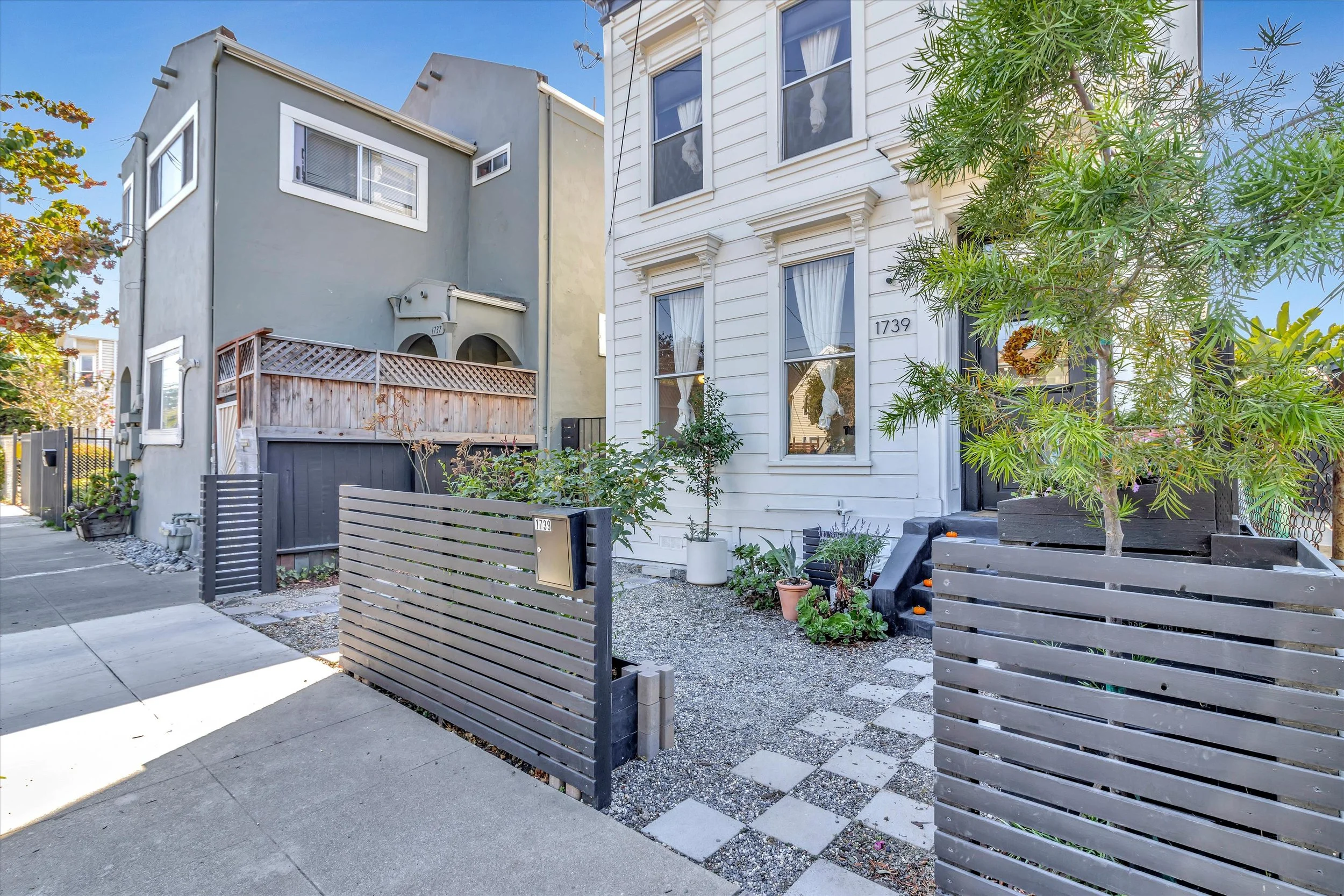 8_f8_1739ChaseStreet_002.jpg