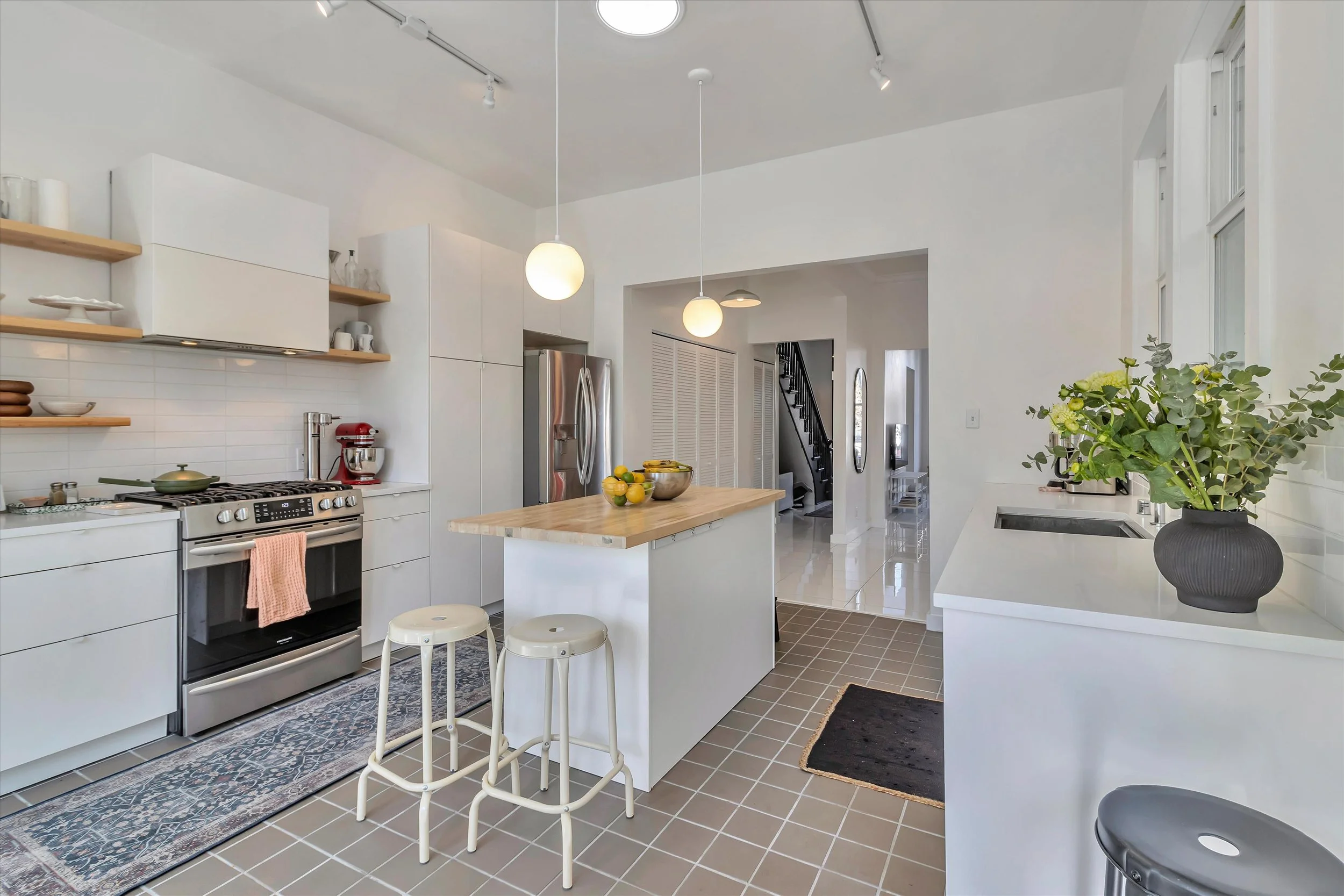 19_f8_1739ChaseStreet_013.jpg