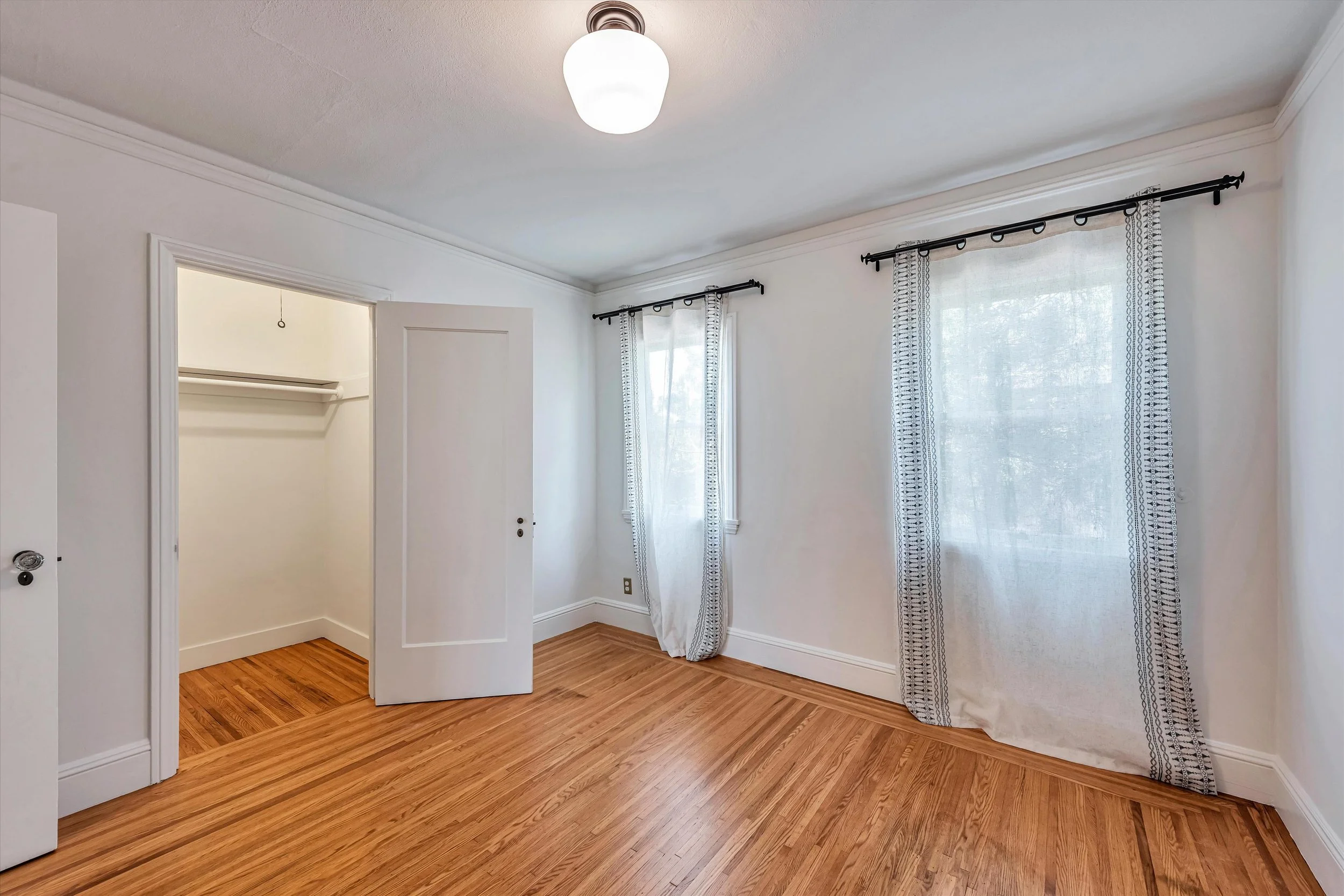 23_F8_1944108thAvenue_029.JPG