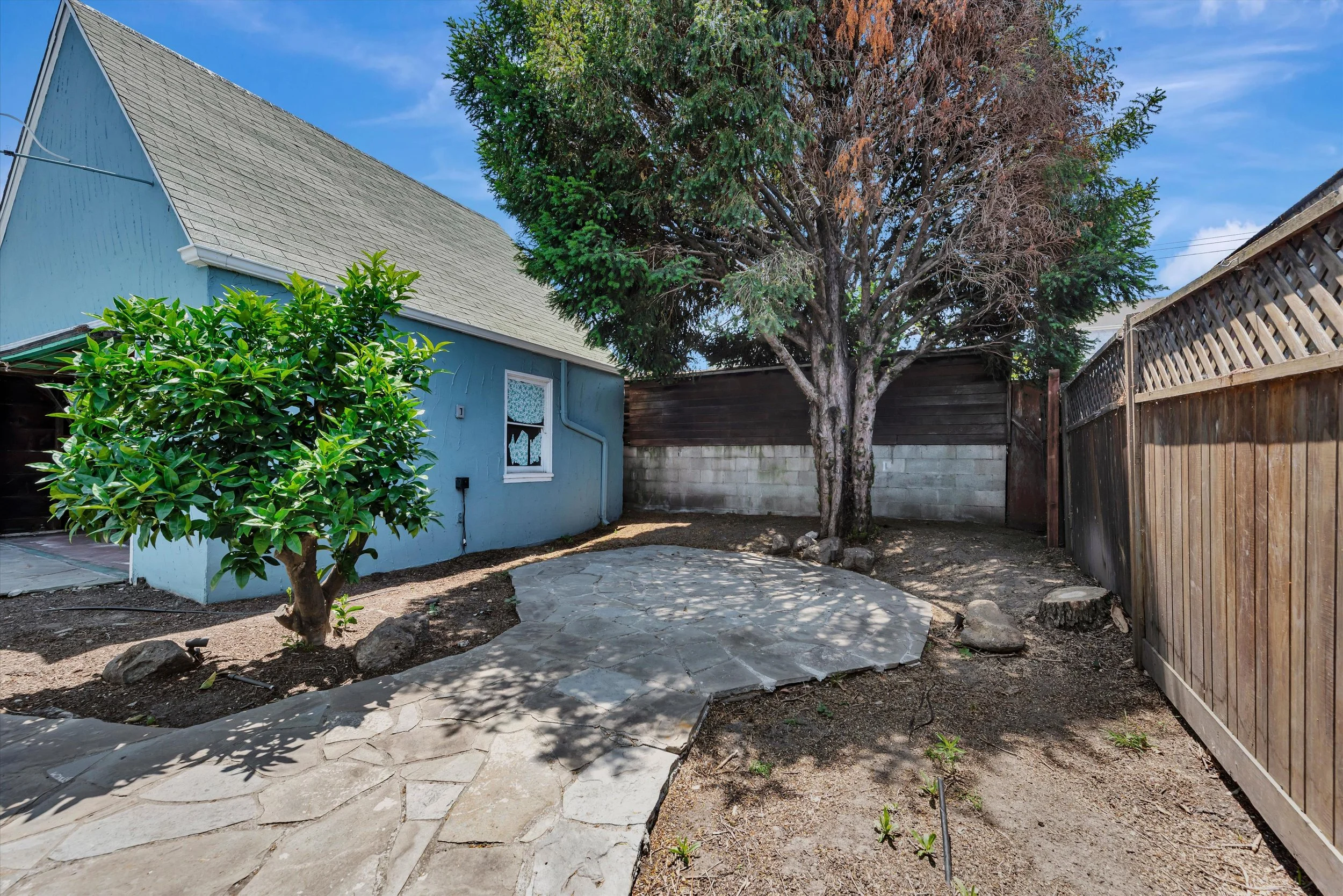 36_F8_1944108thAvenue_047.JPG