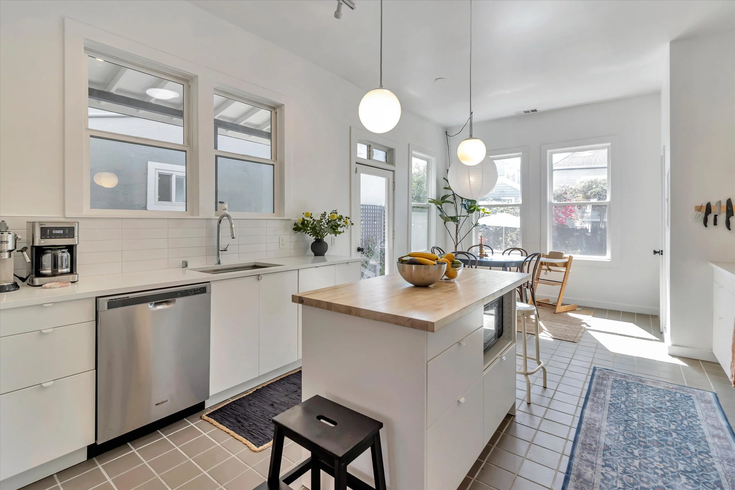 18_f8_1739ChaseStreet_012.jpg