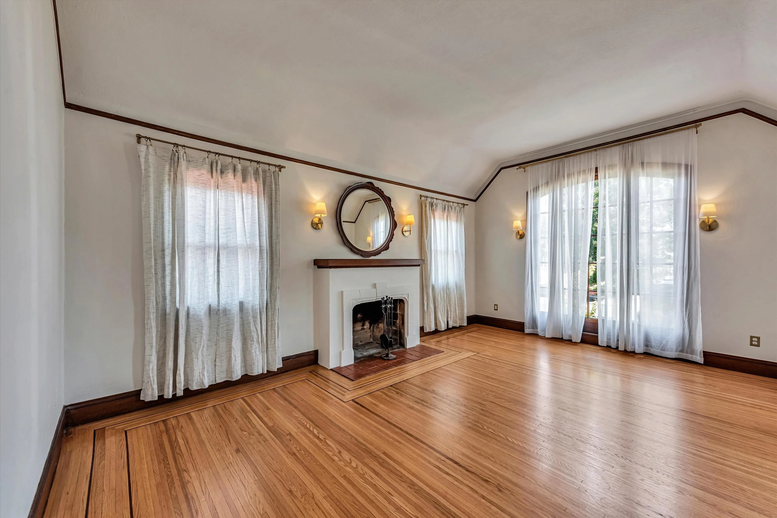 12_F8_1944108thAvenue_012.JPG