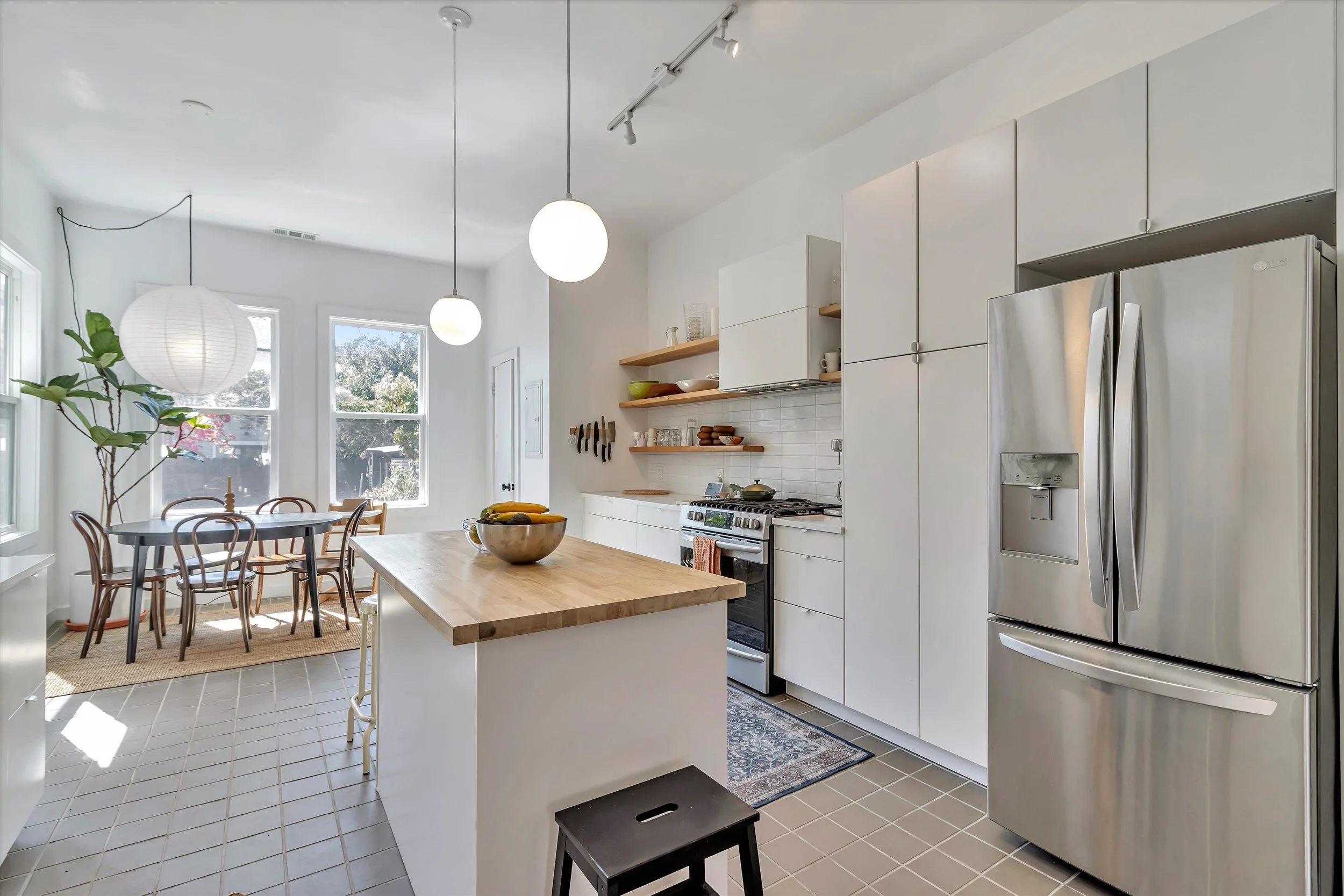 17_f8_1739ChaseStreet_011.jpg
