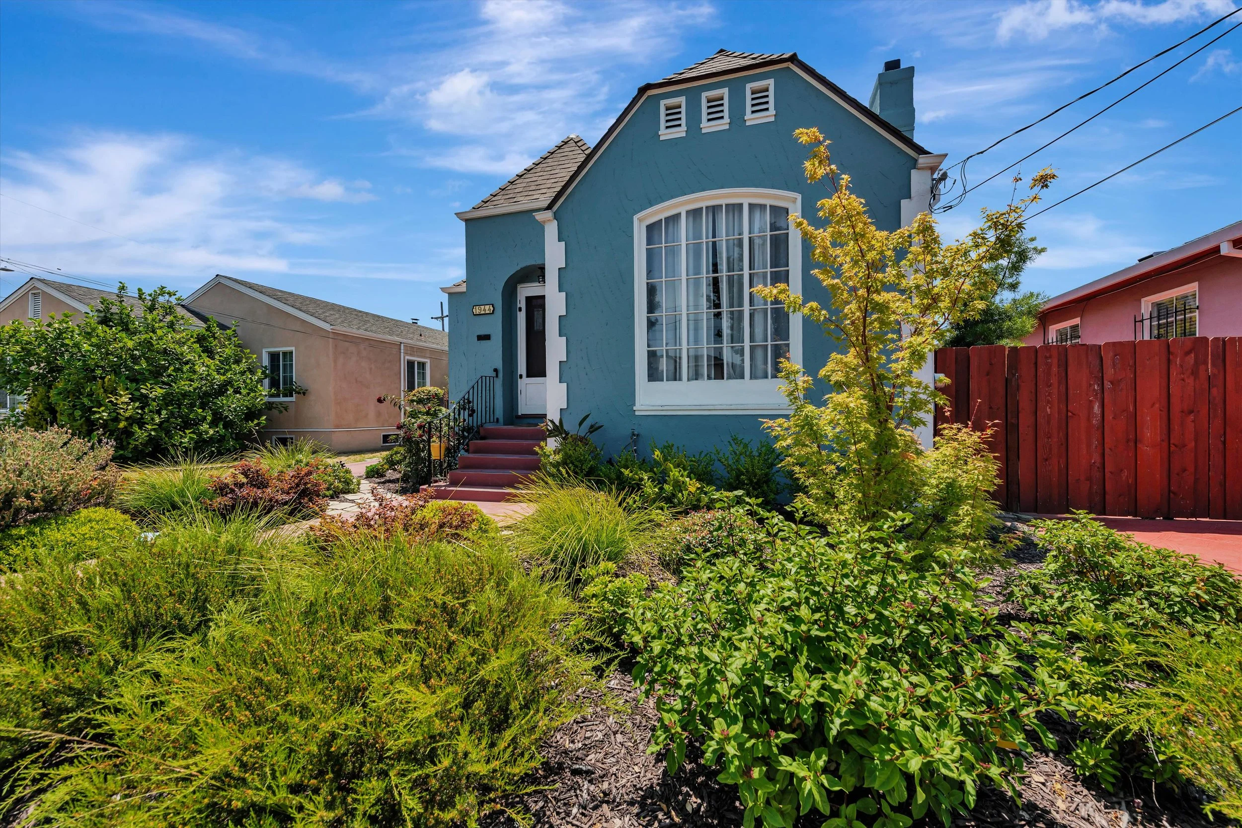 5_F8_1944108thAvenue_001.JPG