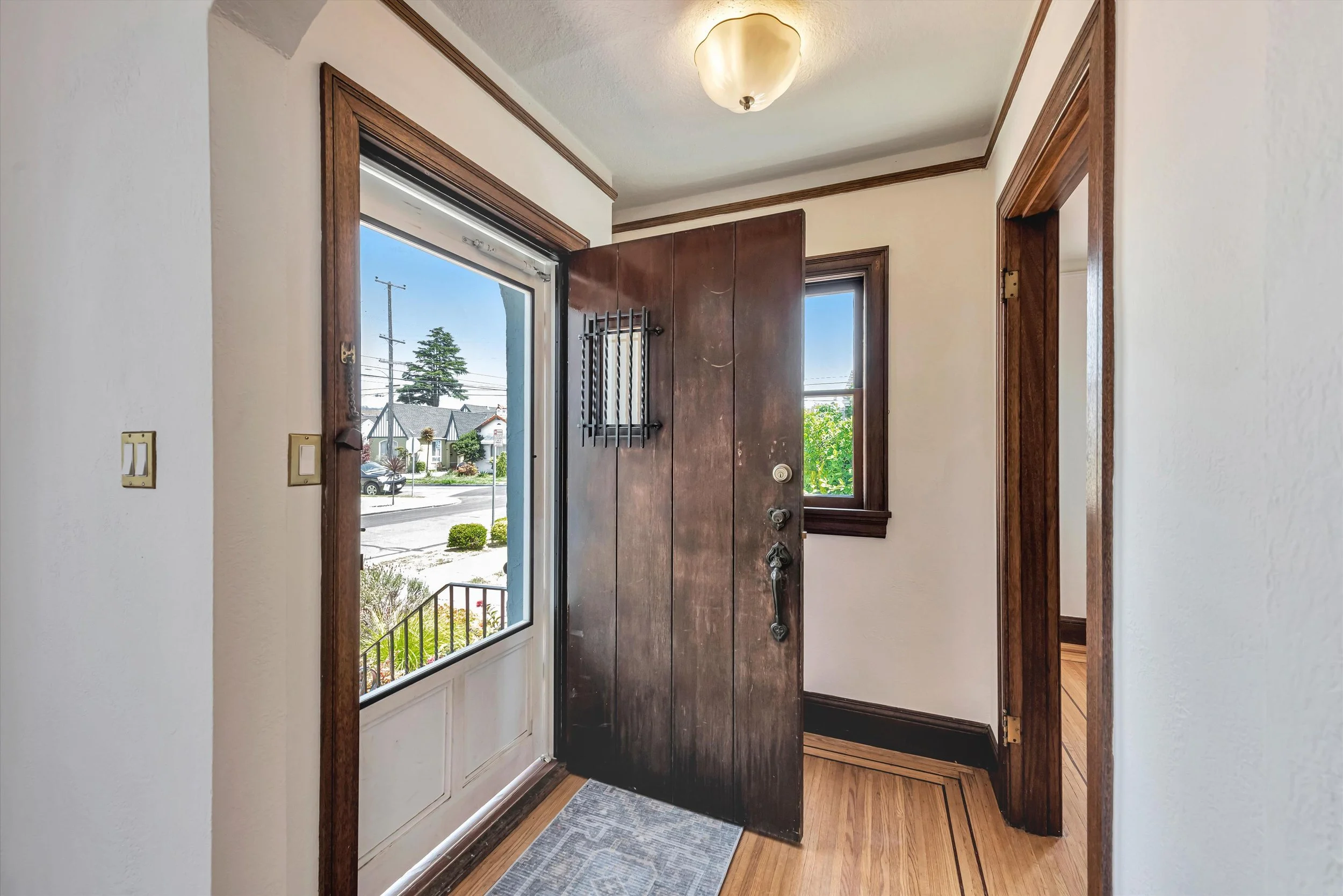 8_F8_1944108thAvenue_006.JPG