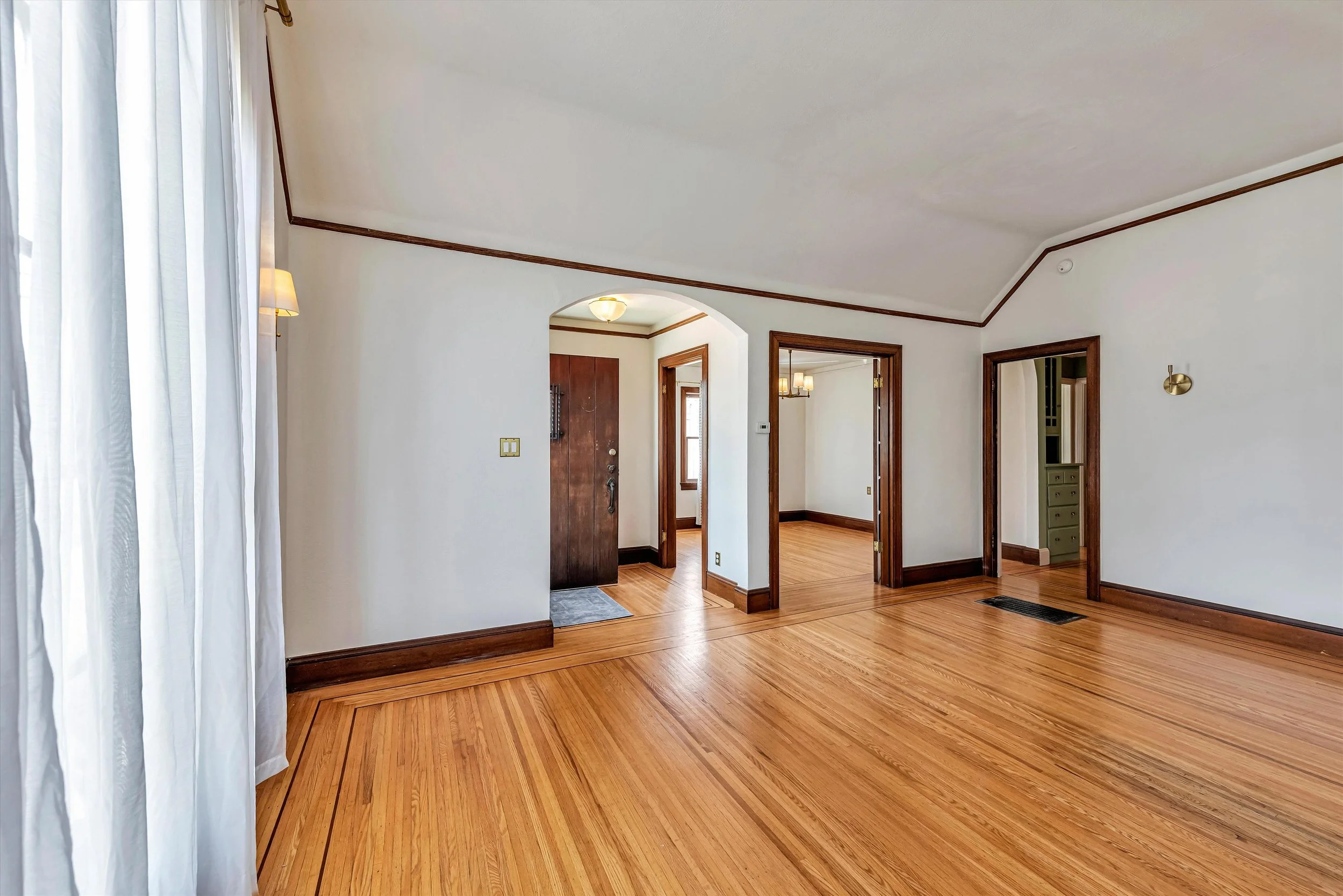 14_F8_1944108thAvenue_016.JPG