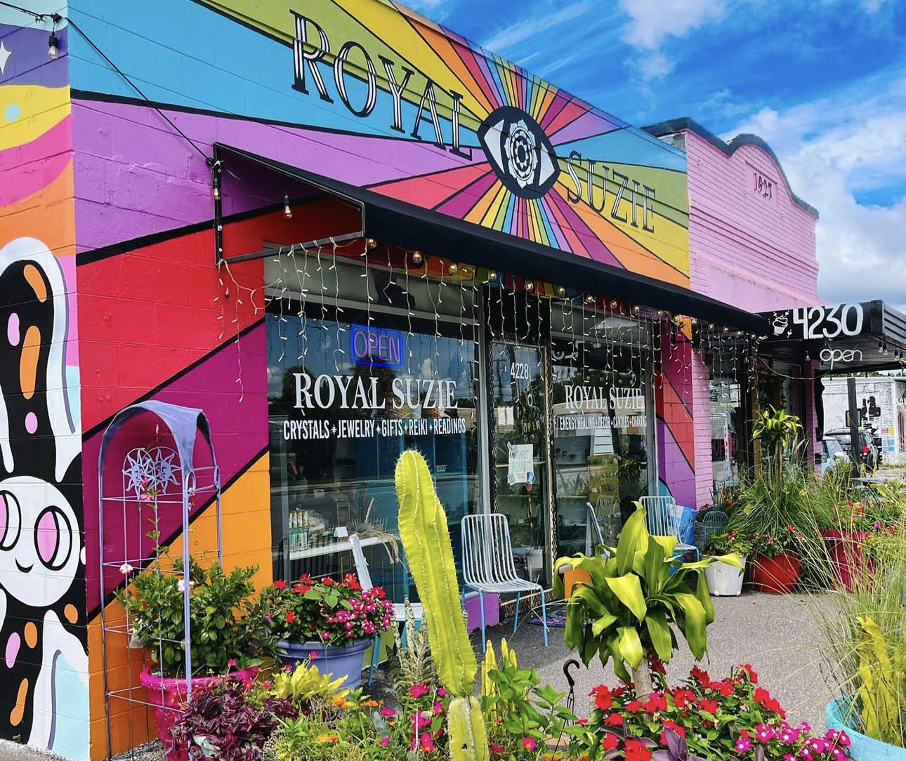 Full Moon Bloom Festival at Royal Suzie