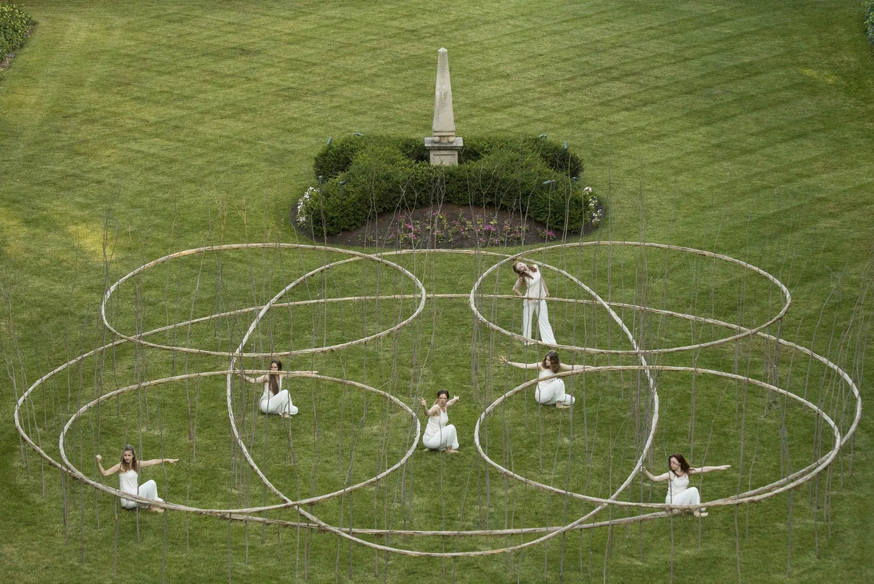 INTO THE GARDEN (2016)