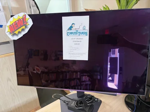 Monitor: LG 27” UltraGear 27GX704A-B