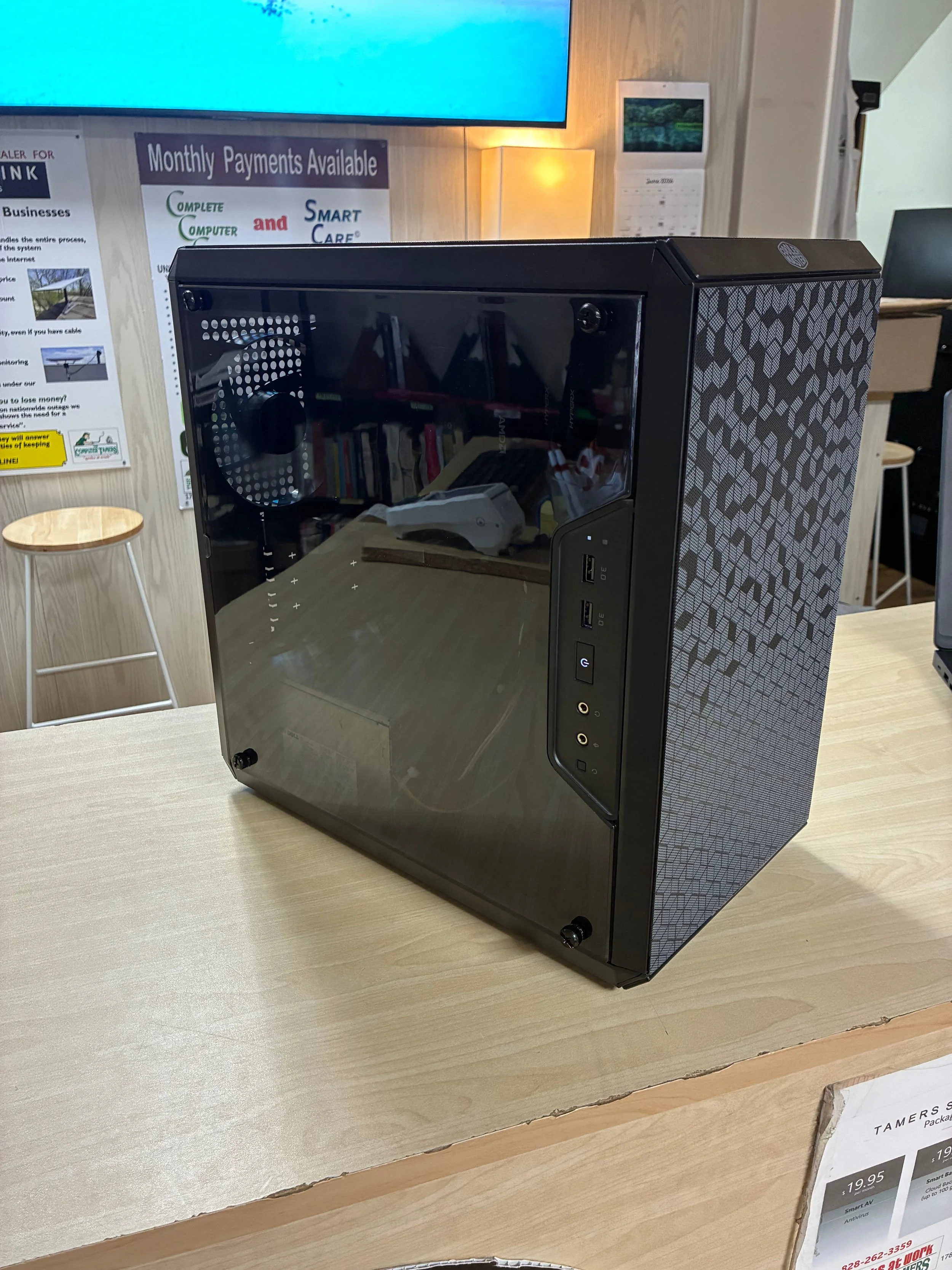 *SOLD* Basic Desktop