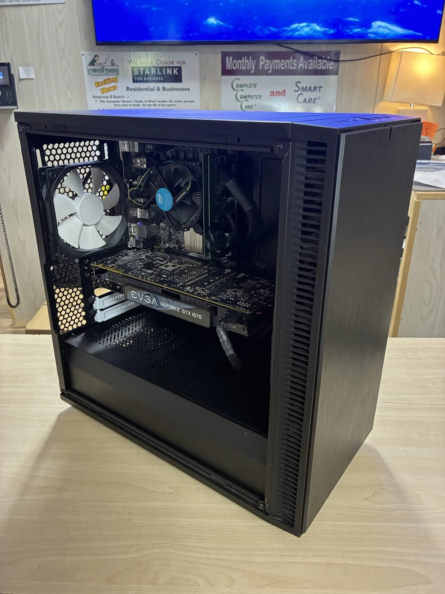 *SOLD*Basic Desktop
