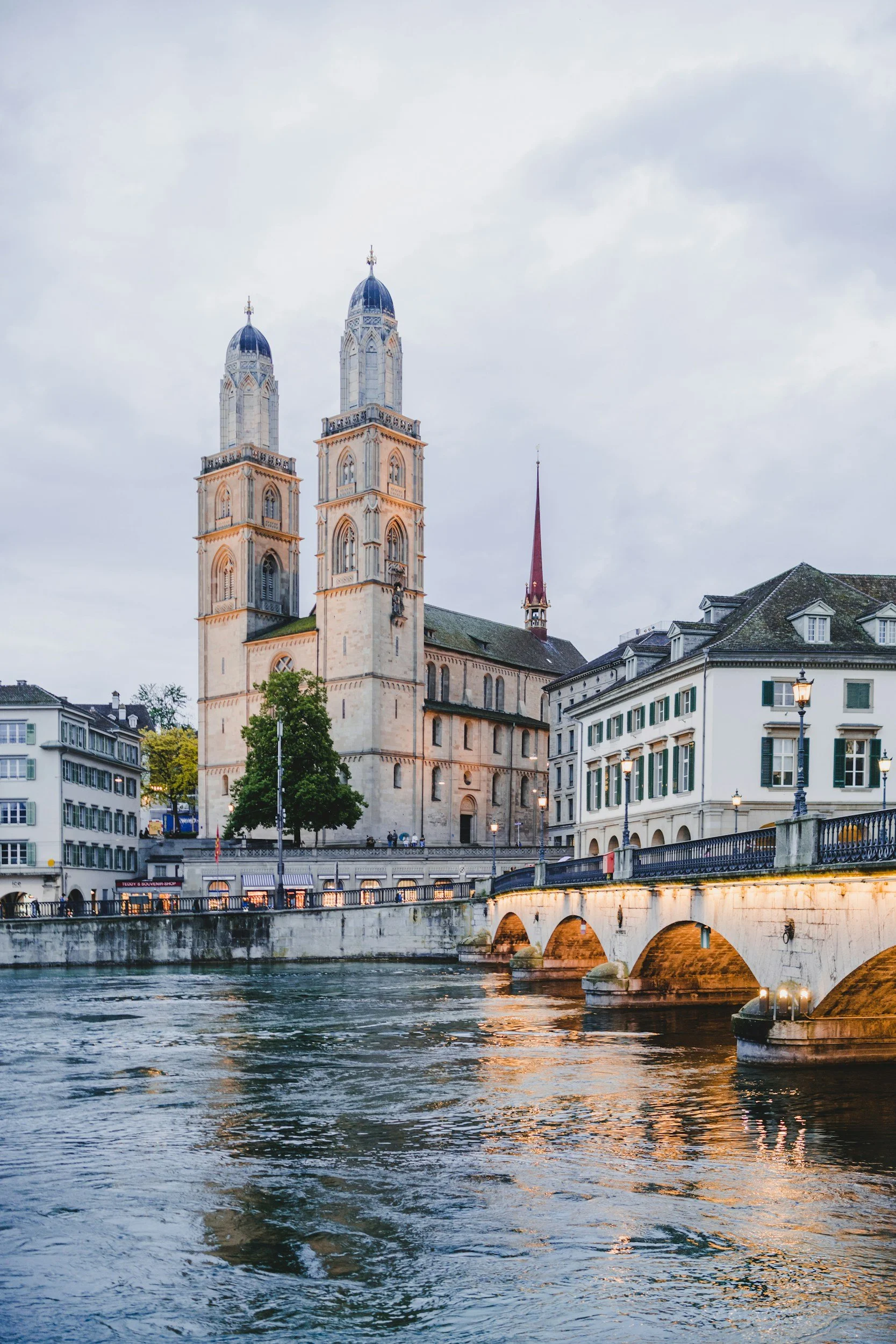 A view of the Grossmünster in Zürich, representing Virginia Ragni’s local operational expertise and her digital strategy work with t'charta AG in the heart of the Swiss financial district.