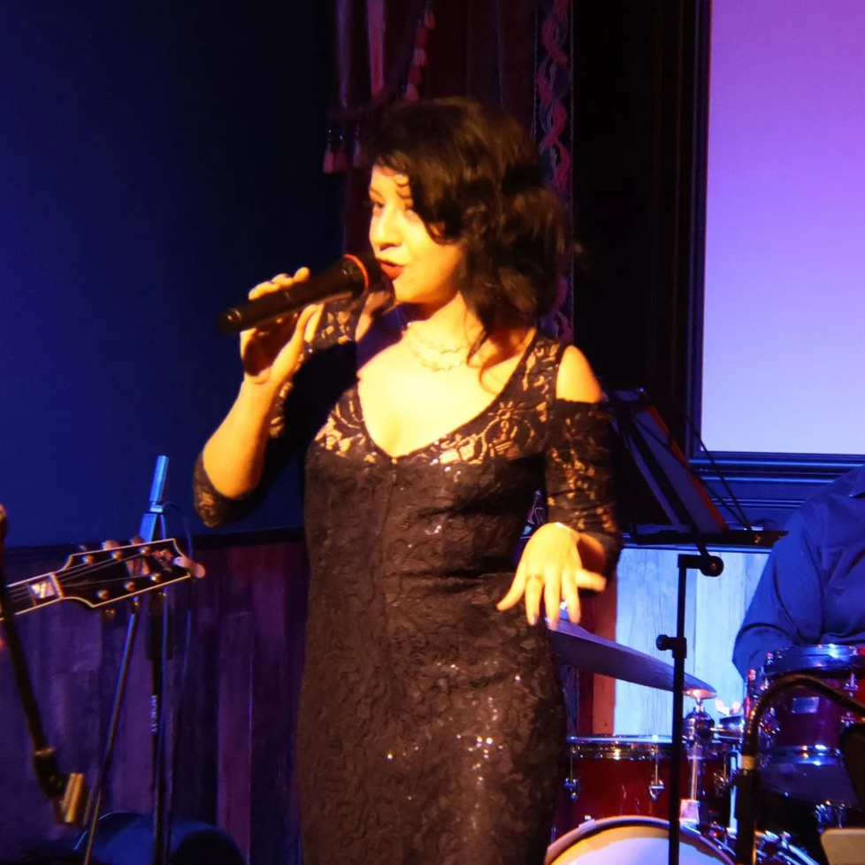 Live Music from Tori Lee Solo
