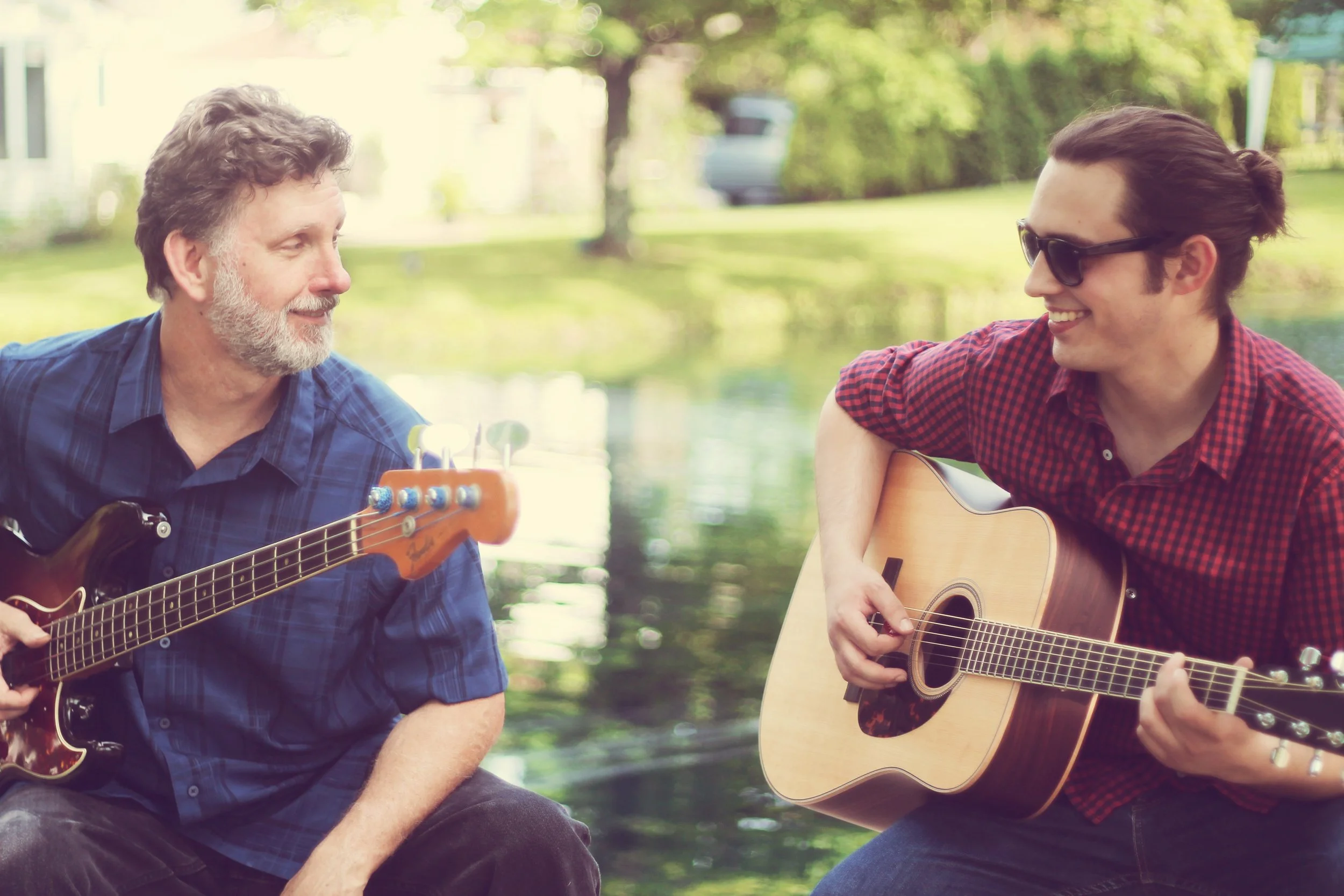 FREE live music from Linus Tate Unplugged