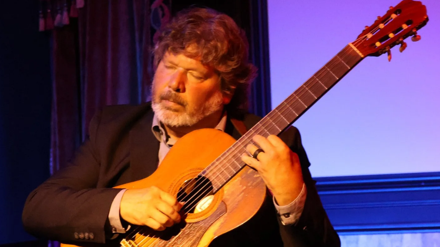 FREE Live Music from Classical Guitarist Danny Voris