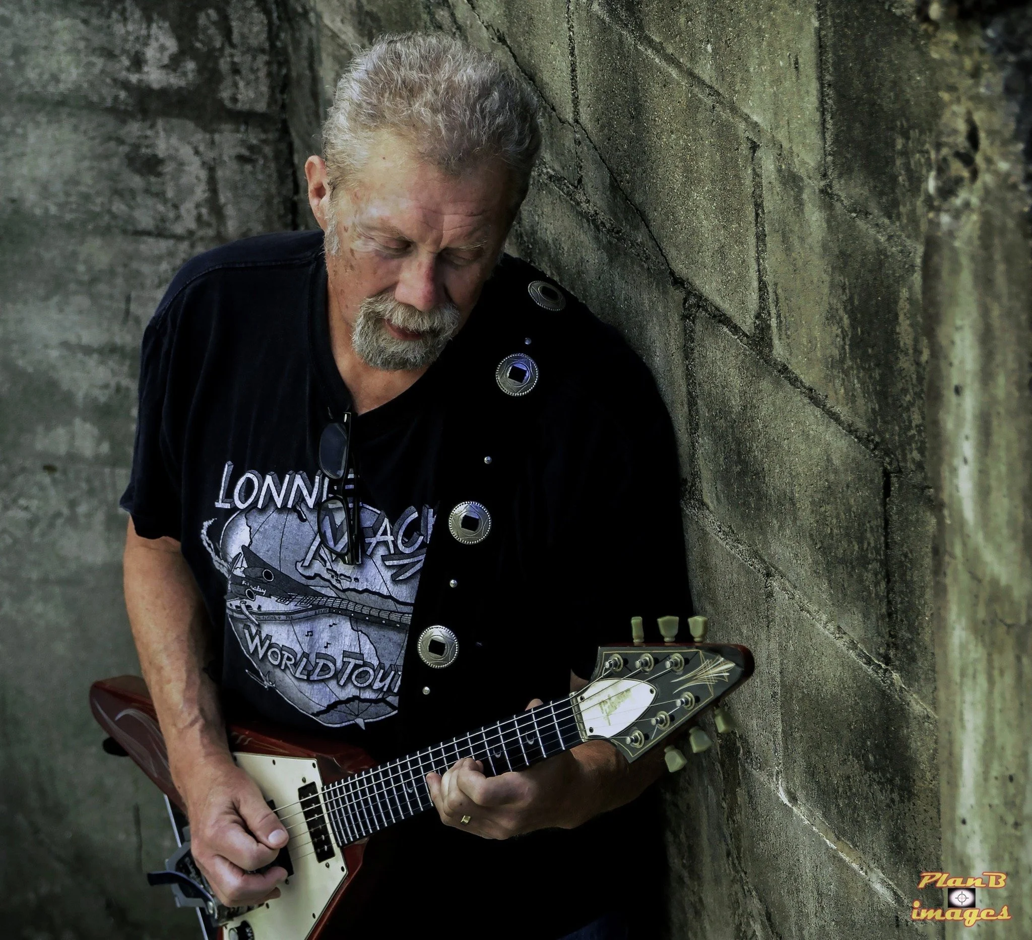 FREE Live Music from Sonny's Solo Blues