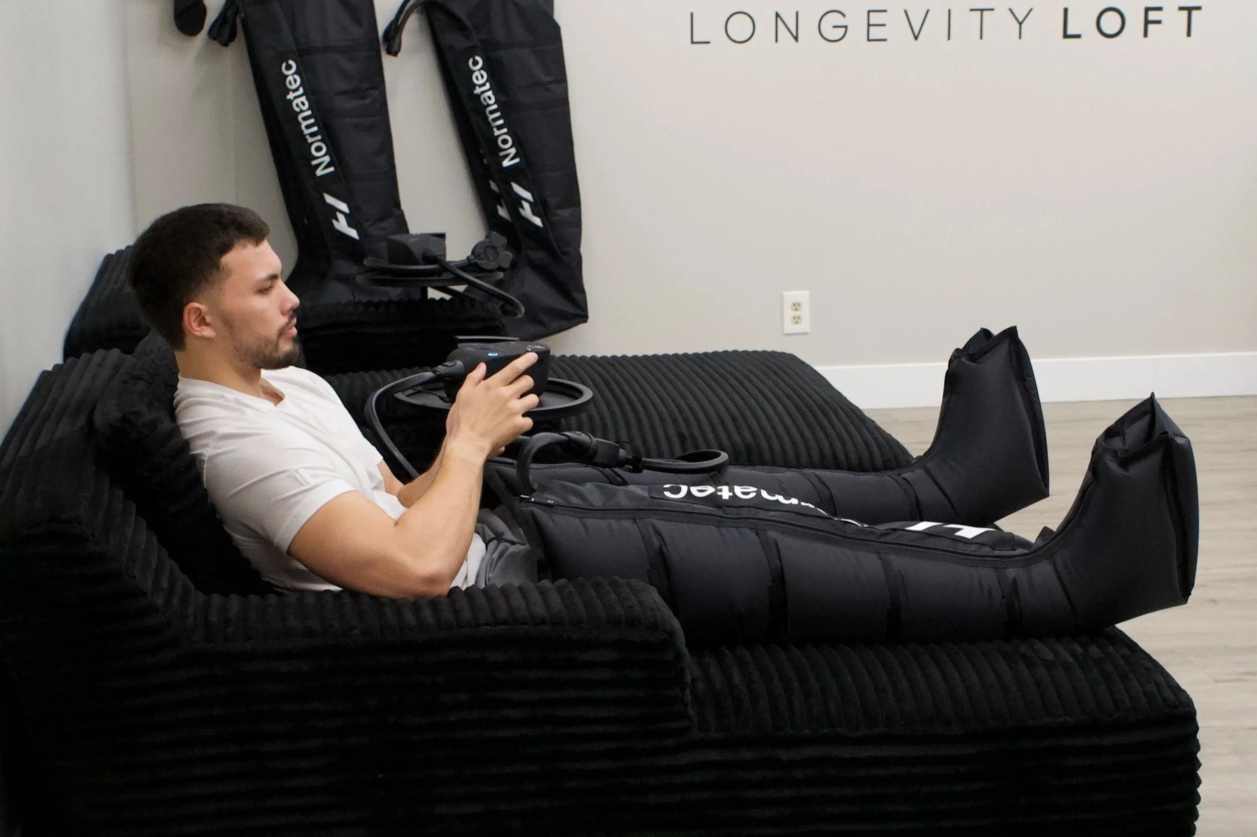 How Compression Therapy Supports Recovery for Active Adults in Bothell