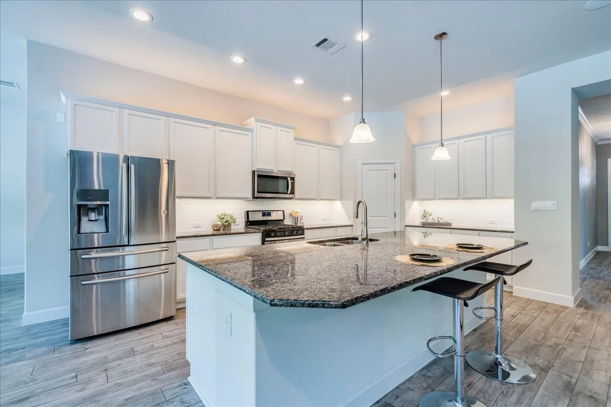 12-12kitchen.jpg