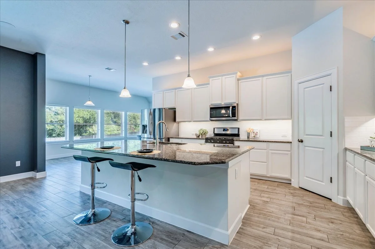 13-13kitchen.jpg
