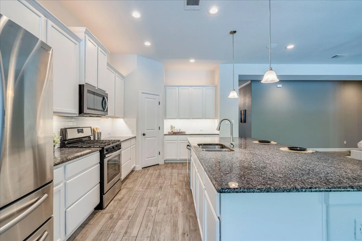 14-14kitchen.jpg