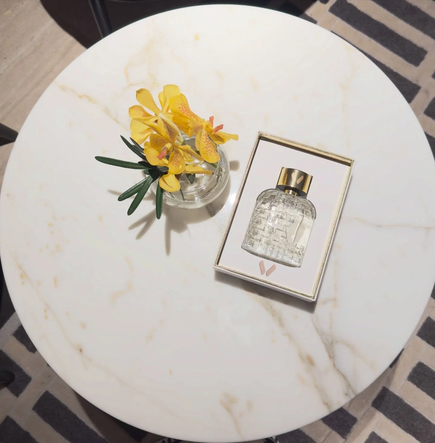 🎉 CODE PROMO : FAMILY50 pour f&ecirc;ter notre retour de vacances et le printemps de ce merveilleux mois de mai 

👉🏾 https://www.volanjarafragrances.com/le-cadeau-ideal

#volanjara #reprise #codepromo #parfum #newstock