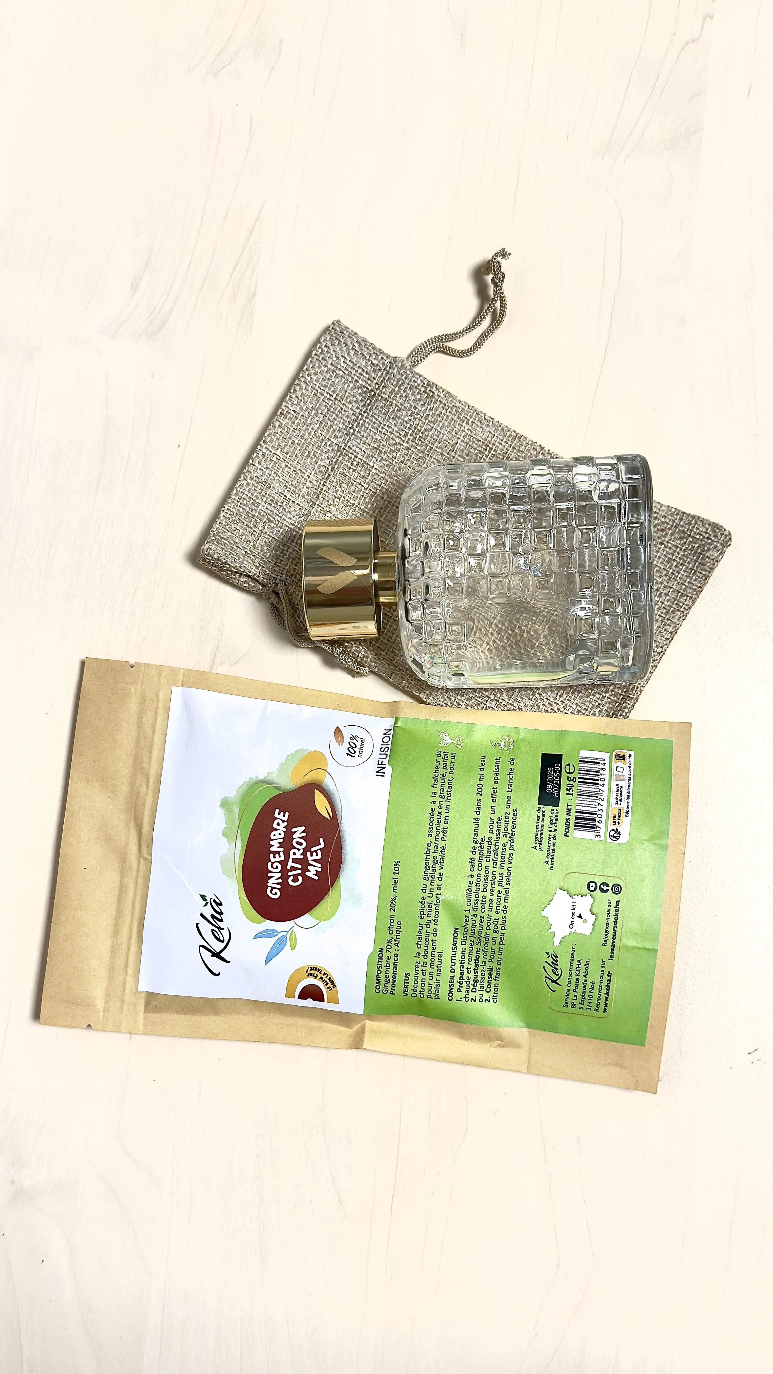 coffret originel avec l'eau de parfum volanjara 100ml et l'infusion les saveurs de keha