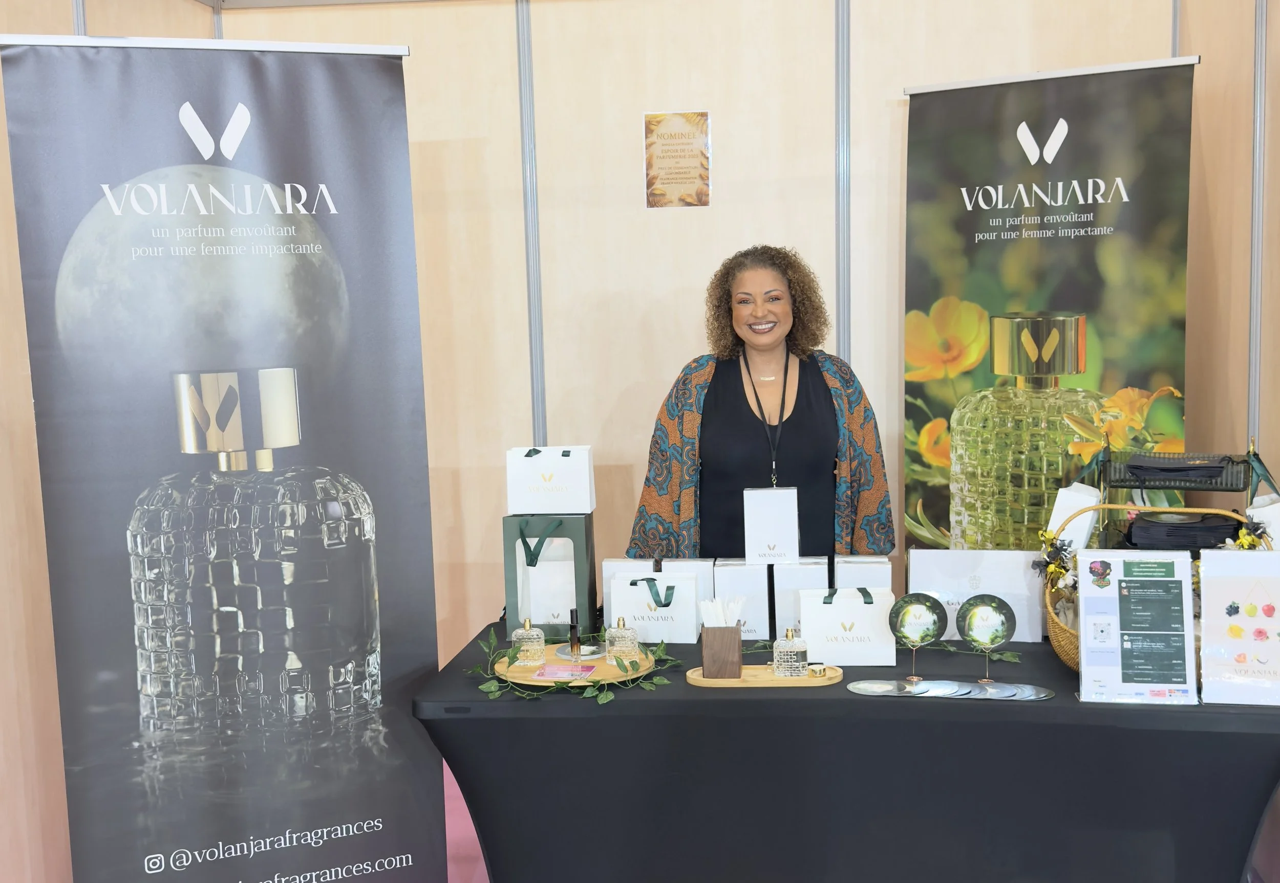 VOLA VIGNY FOUNDER & CEO DE LA MAISON VOLANJARA A SON STAND VOLANJARA EN SALON PROFESSIONNELS NHA PARIS 2026