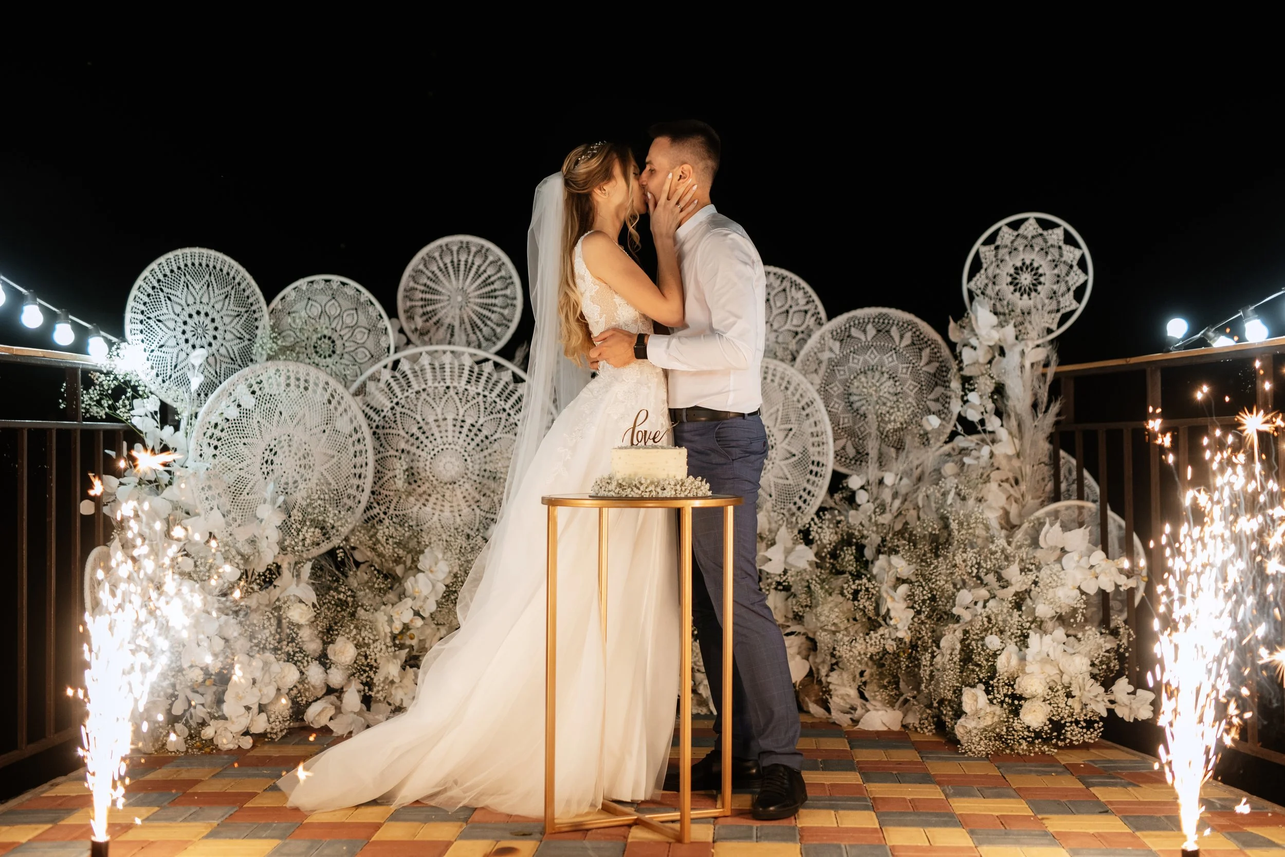 newlyweds-happily-cut-and-taste-the-wedding-cake-2023-11-27-05-14-26-utc.jpg