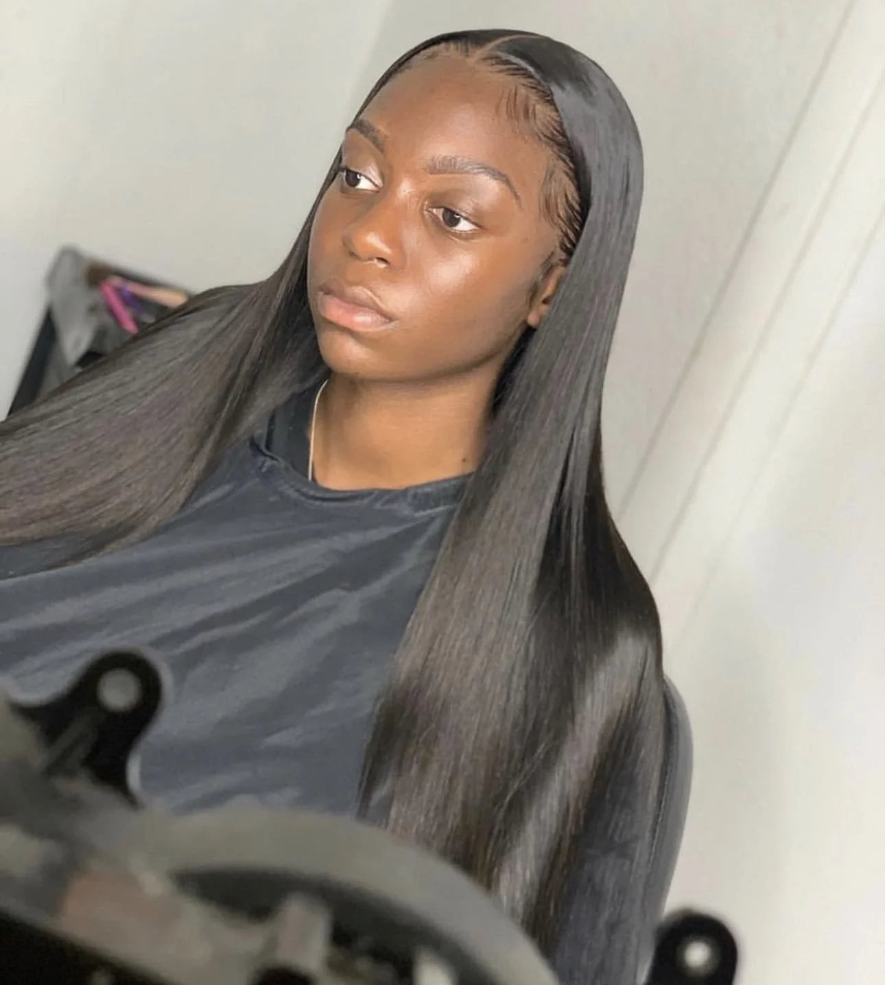 Black straight wig