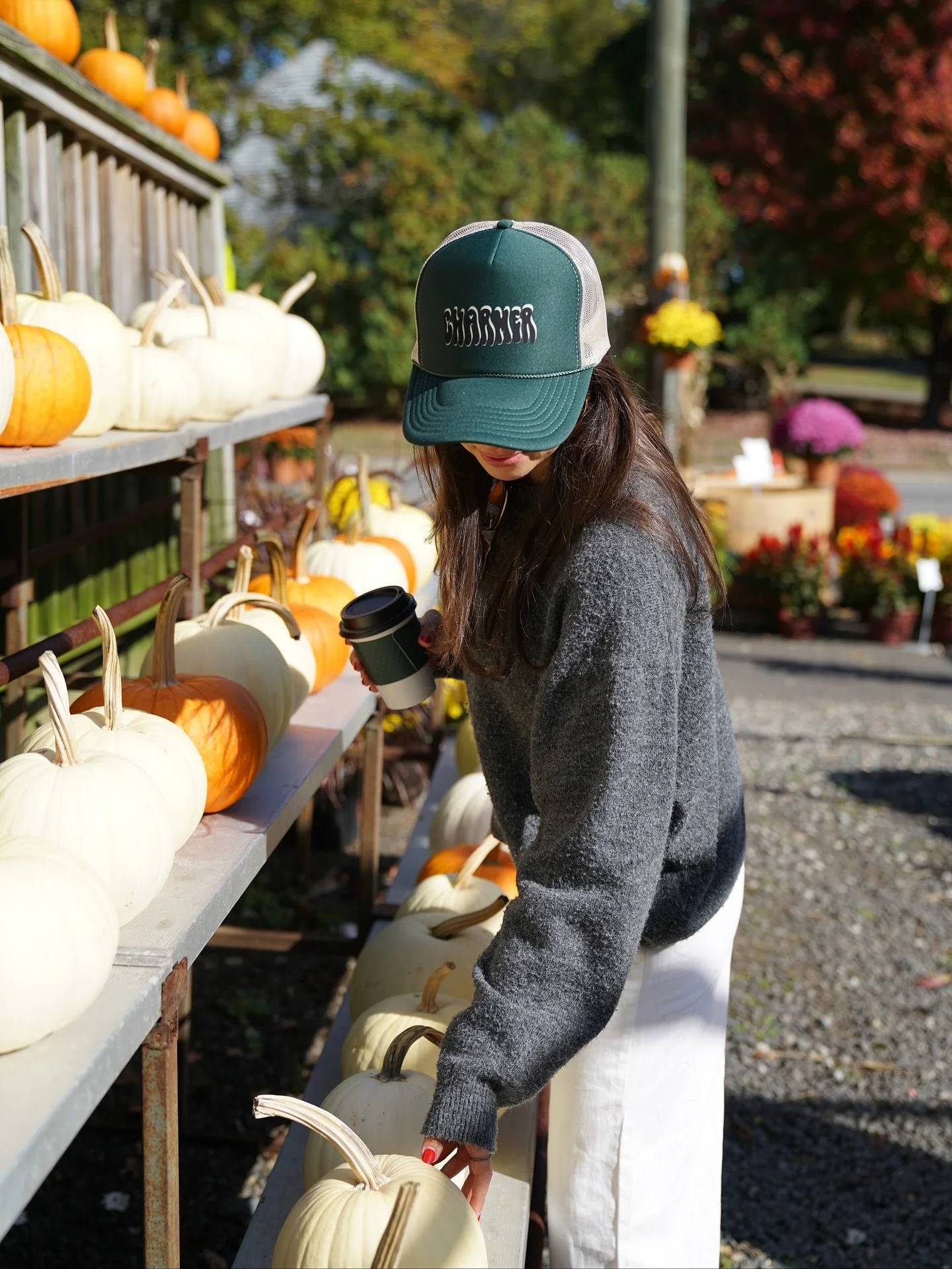 feelin&rsquo; fally 🎃🤍🍏

falling in love with our branded truckers all over again 🧢🌲 - get yours on our site or dm us ✨

new content pics by the very best @luciegehringer 🖤

#charmer #fall #content #create #fyp #explore #trending #hatbar #custo