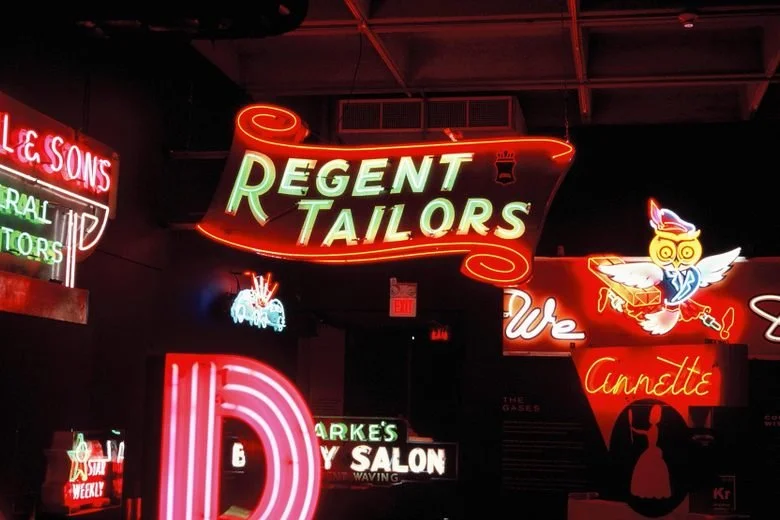 MOVneon.jpg