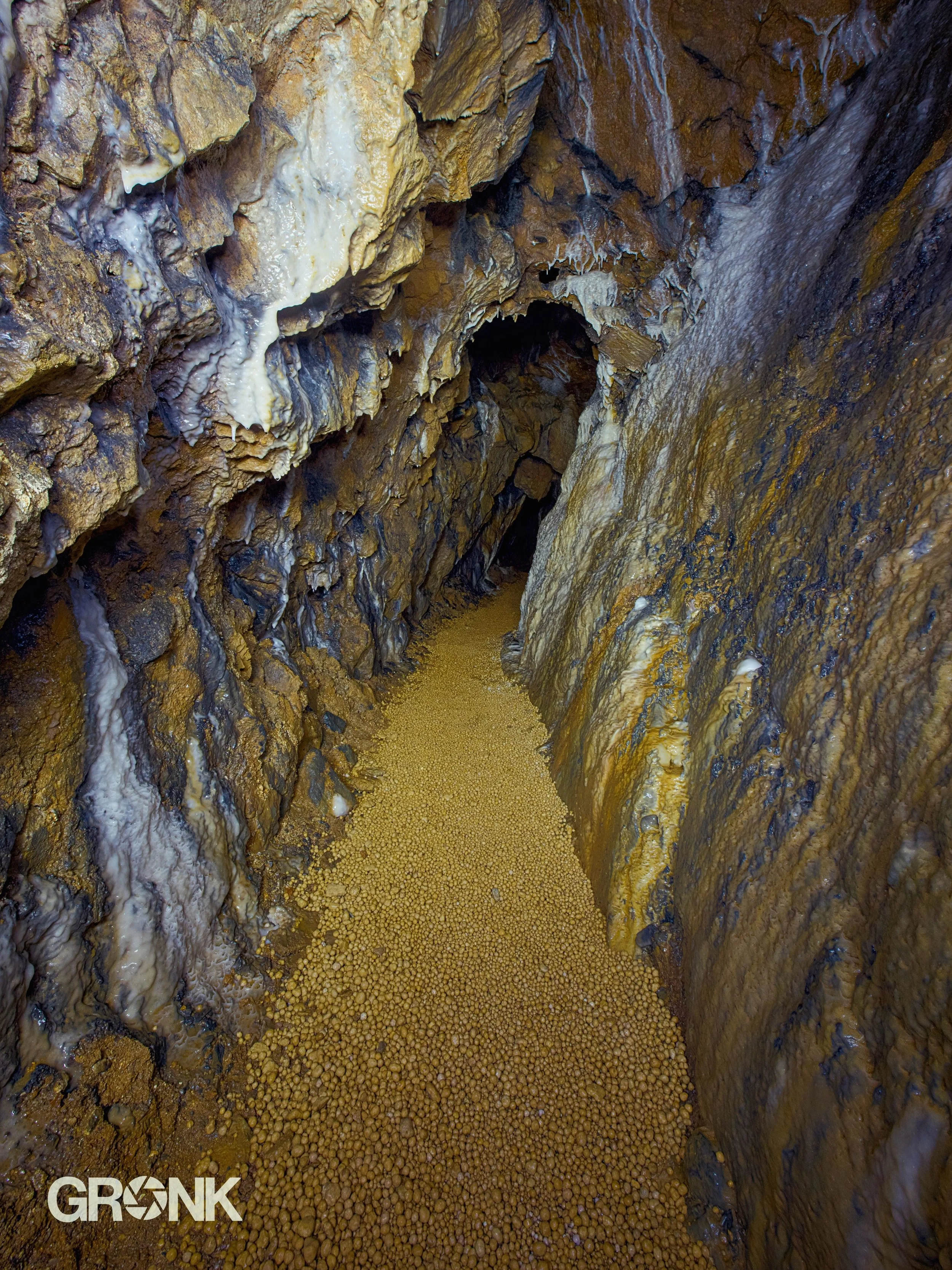 #Derbyshire #underground #cavepearls