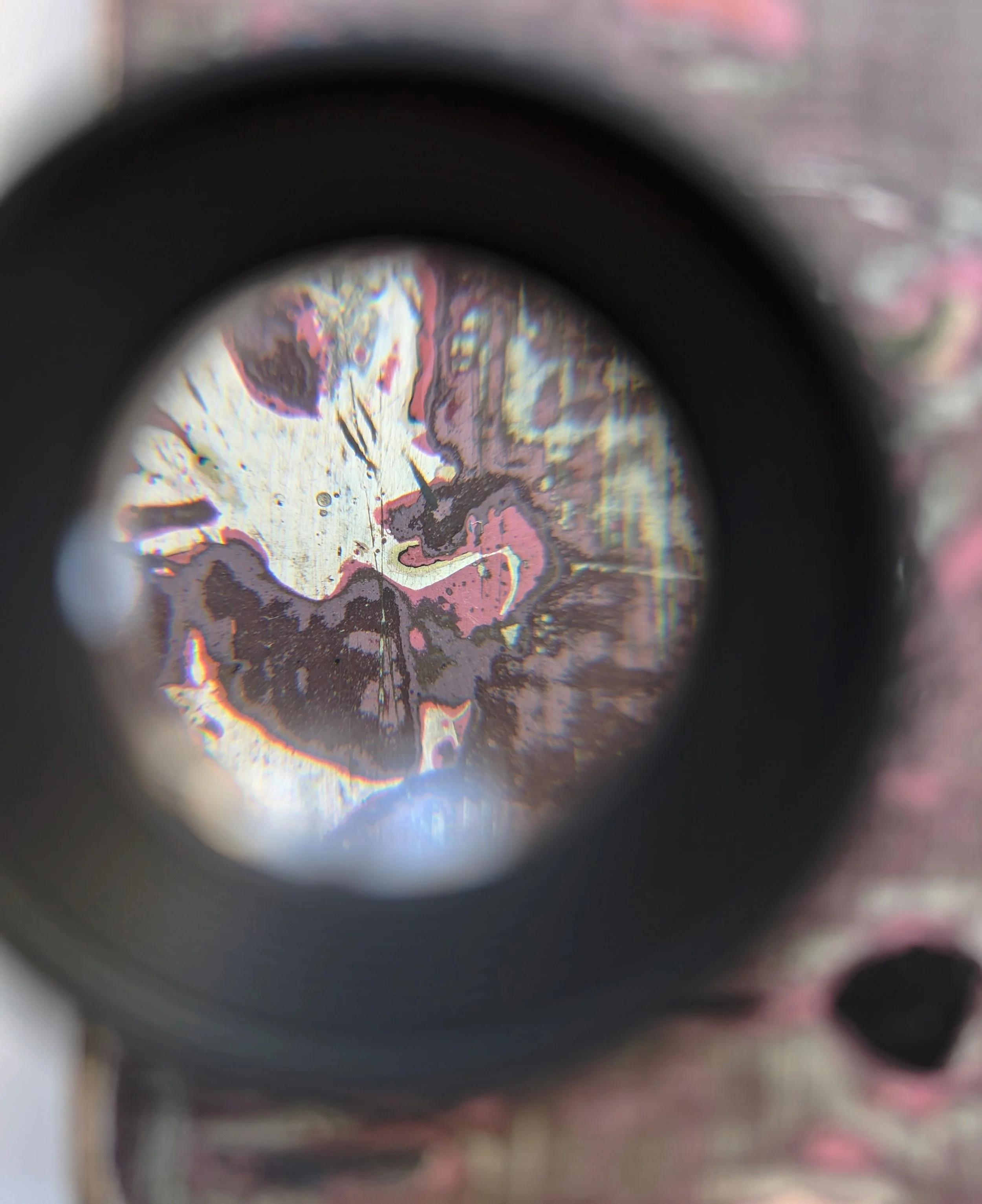 loupepinkbrown.jpg