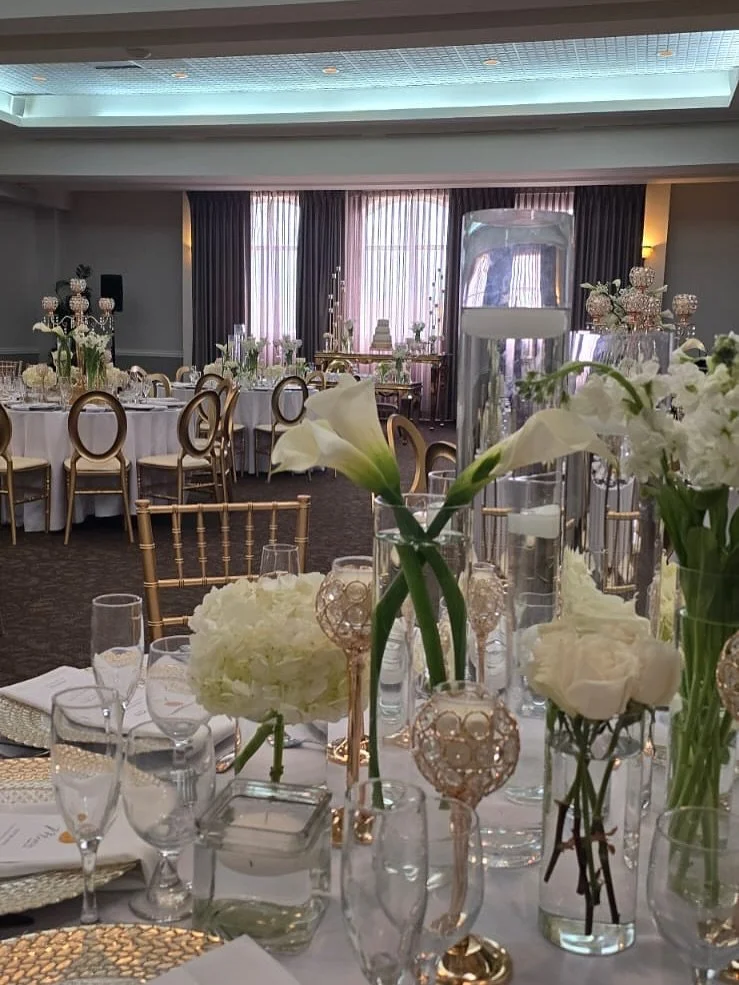 En nuestro Centro de Banquetes, hacemos realidad la boda de tus sue&ntilde;os. 💒❤️

Desde una ceremonia &iacute;ntima hasta una gran celebraci&oacute;n. &iexcl;Pregunta por nuestras ofertas! 

787.767.5017
Chavalespr.com